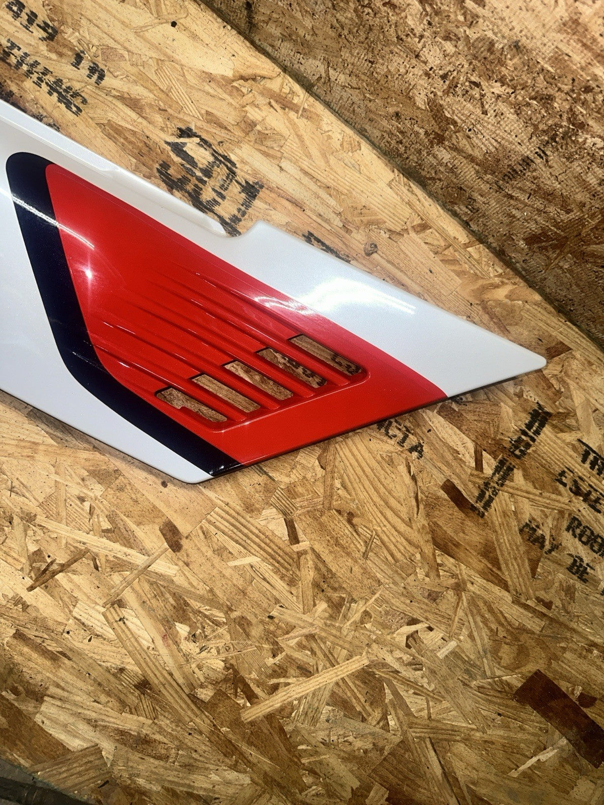 1987 YAMAHA FZ750 RIGHT SIDE COVER FRAME PANEL COWL FAIRING