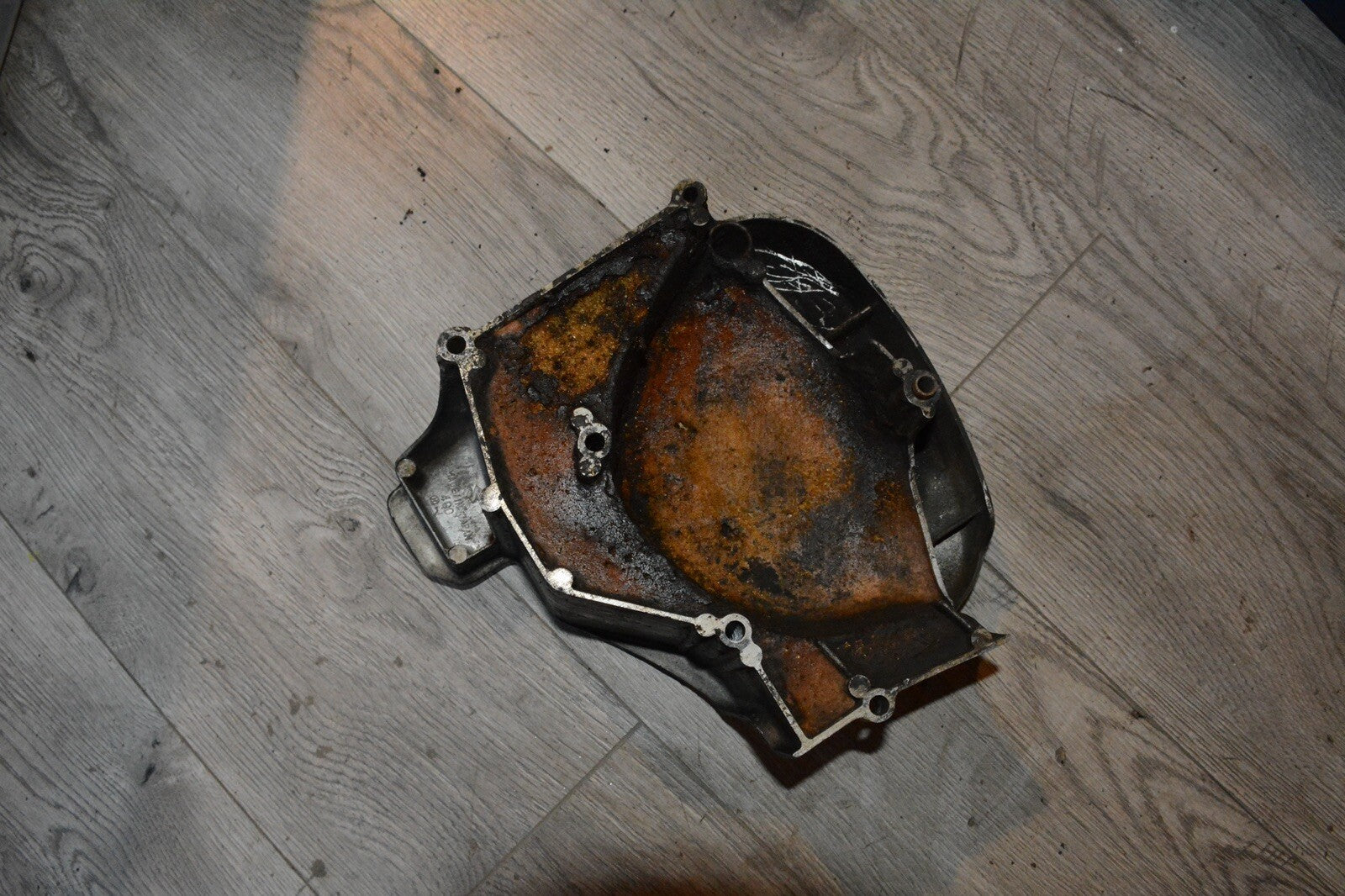 SUZUKI 1978 GS1000E LEFT ENGINE/MOTOR SPROCKET COVER