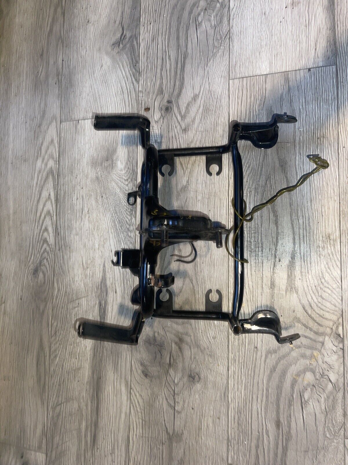 YAMAHA 92-98 SECA II 600 94-96 XJ600S OEM UPPER FAIRING MIRROR GAUGES STAY