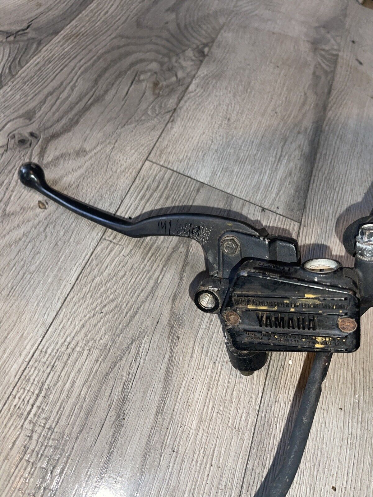 1987 Yamaha fz750 fz 750 front master Cylinder