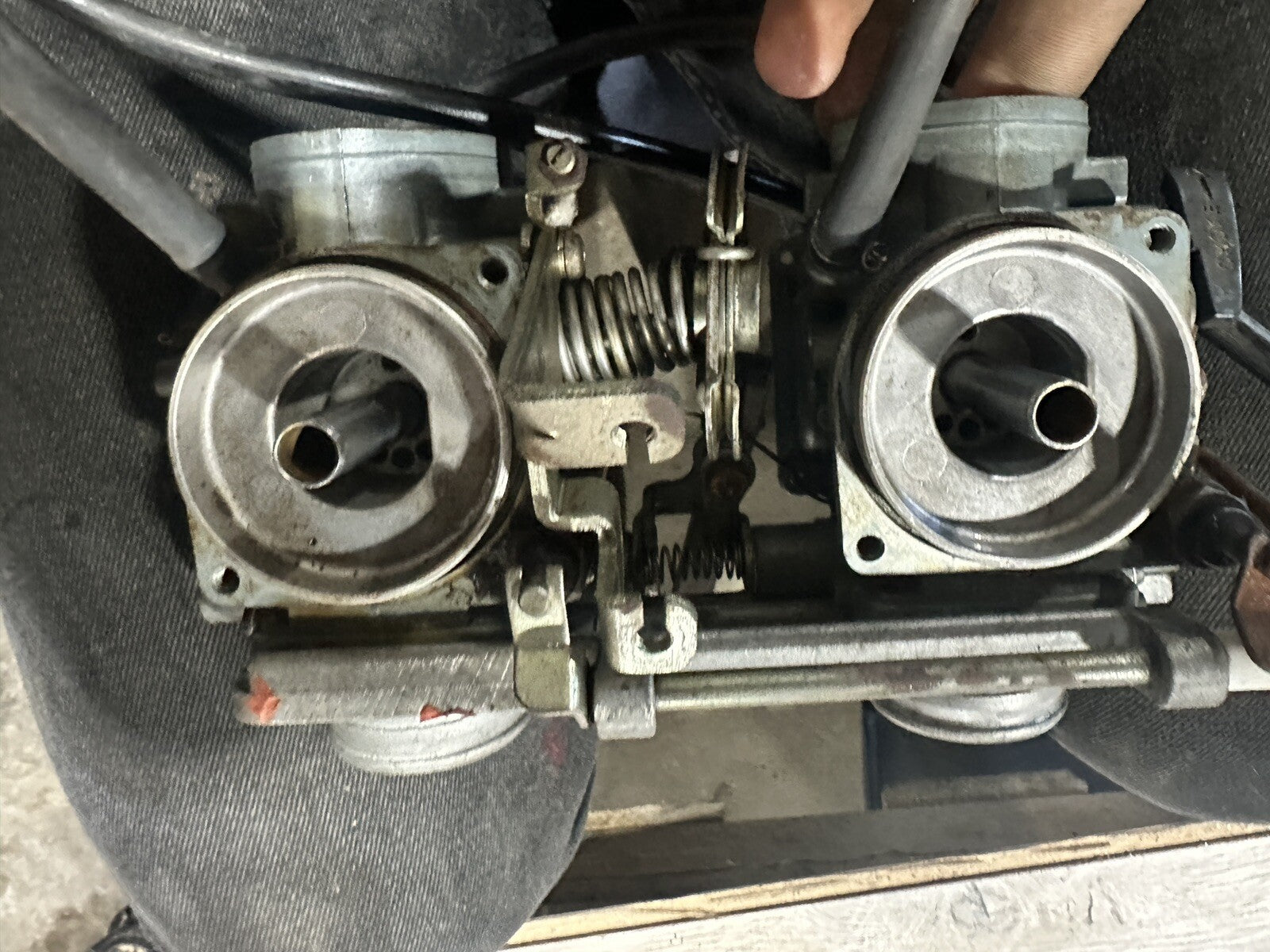 1976 Kawasaki KZ400 Keihin carburetor carbs Needs Rebuilding MISSING SPRINGS