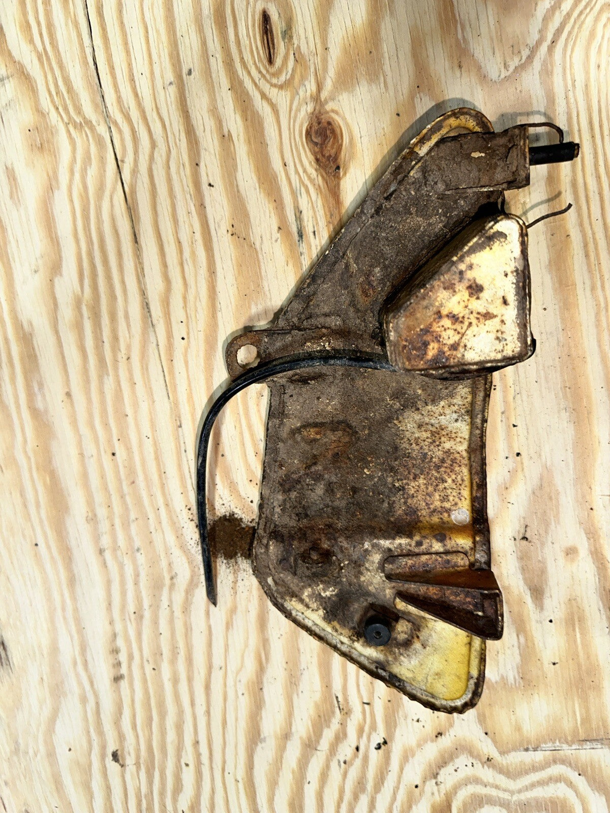 YAMAHA CT1 OIL TANK,    Gold, OEM