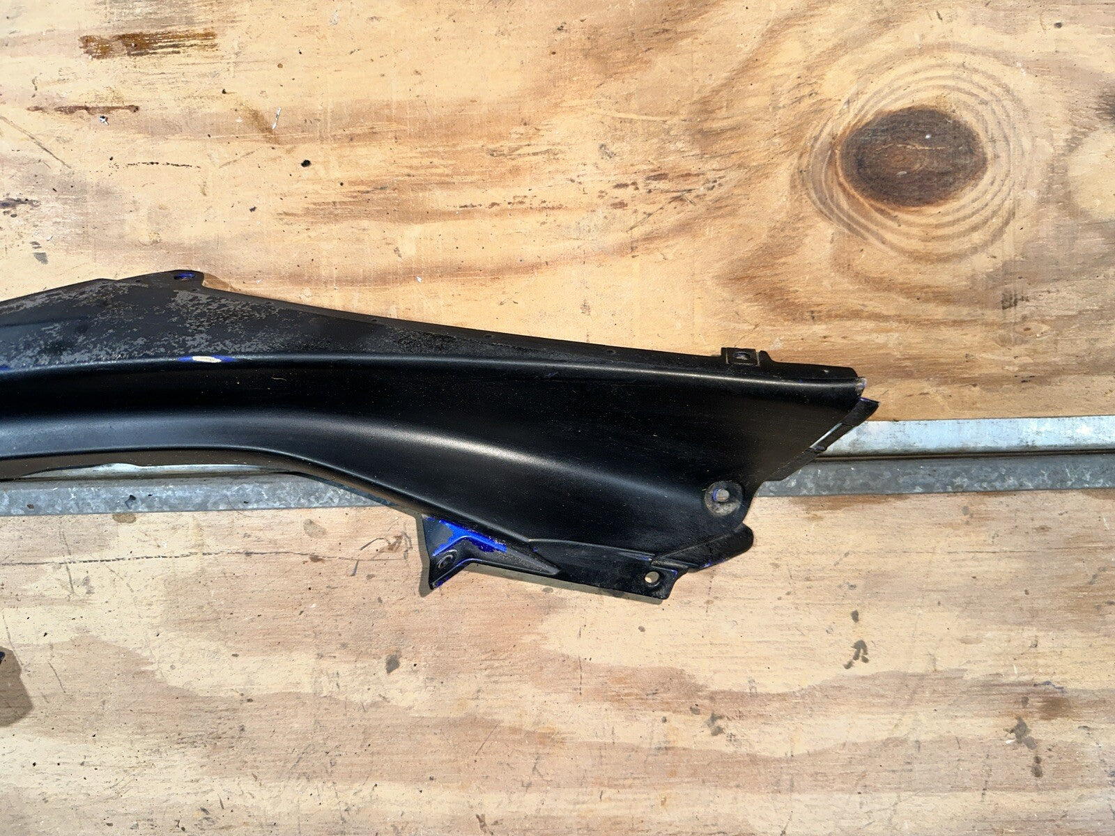 08-16 YAMAHA YZF R6 RIGHT UPPER MID SIDE FAIRING COWL PLASTIC 
