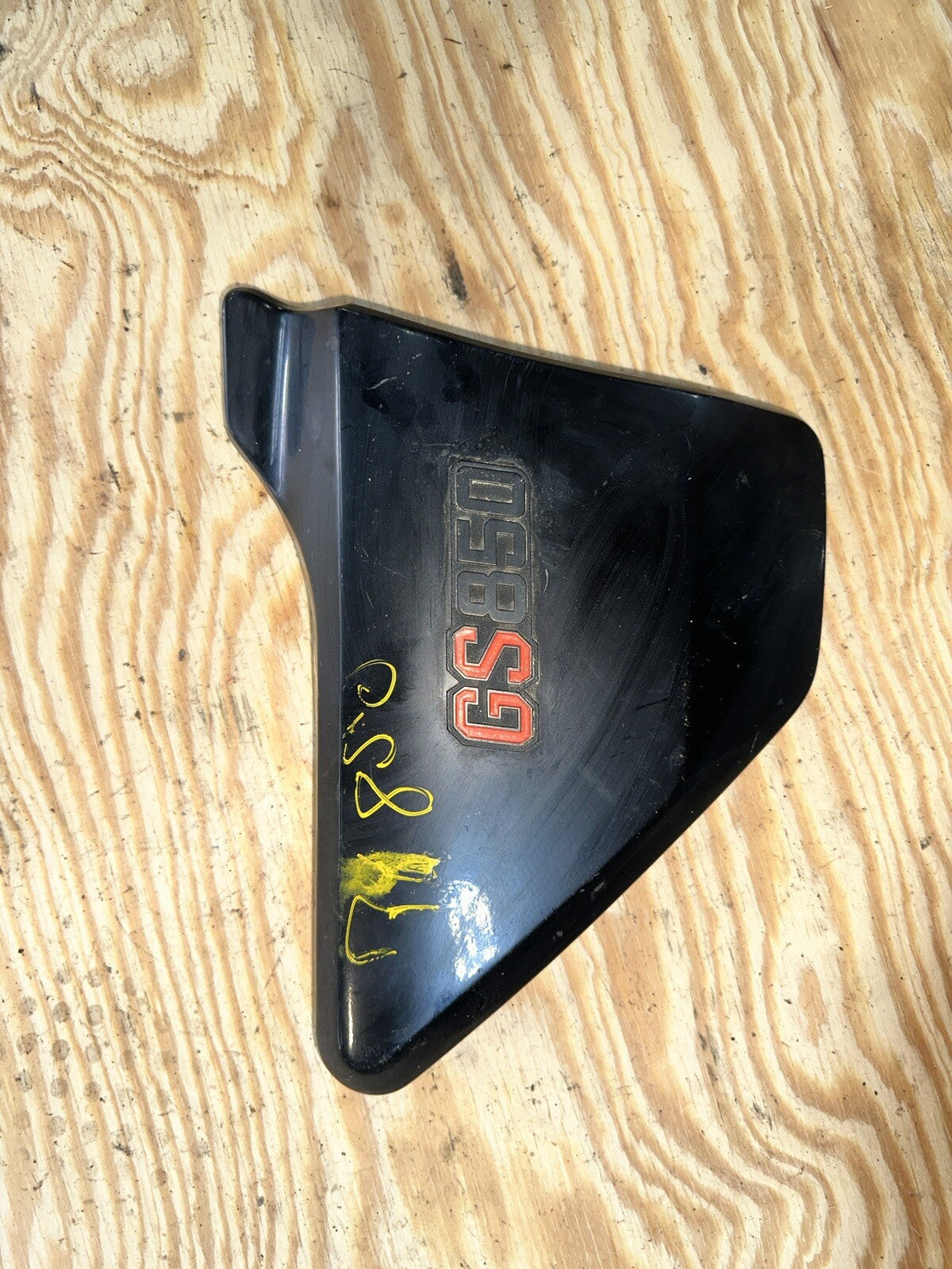 1979-1981 Suzuki GS850 Blue Right Side Cover Emblem OEM