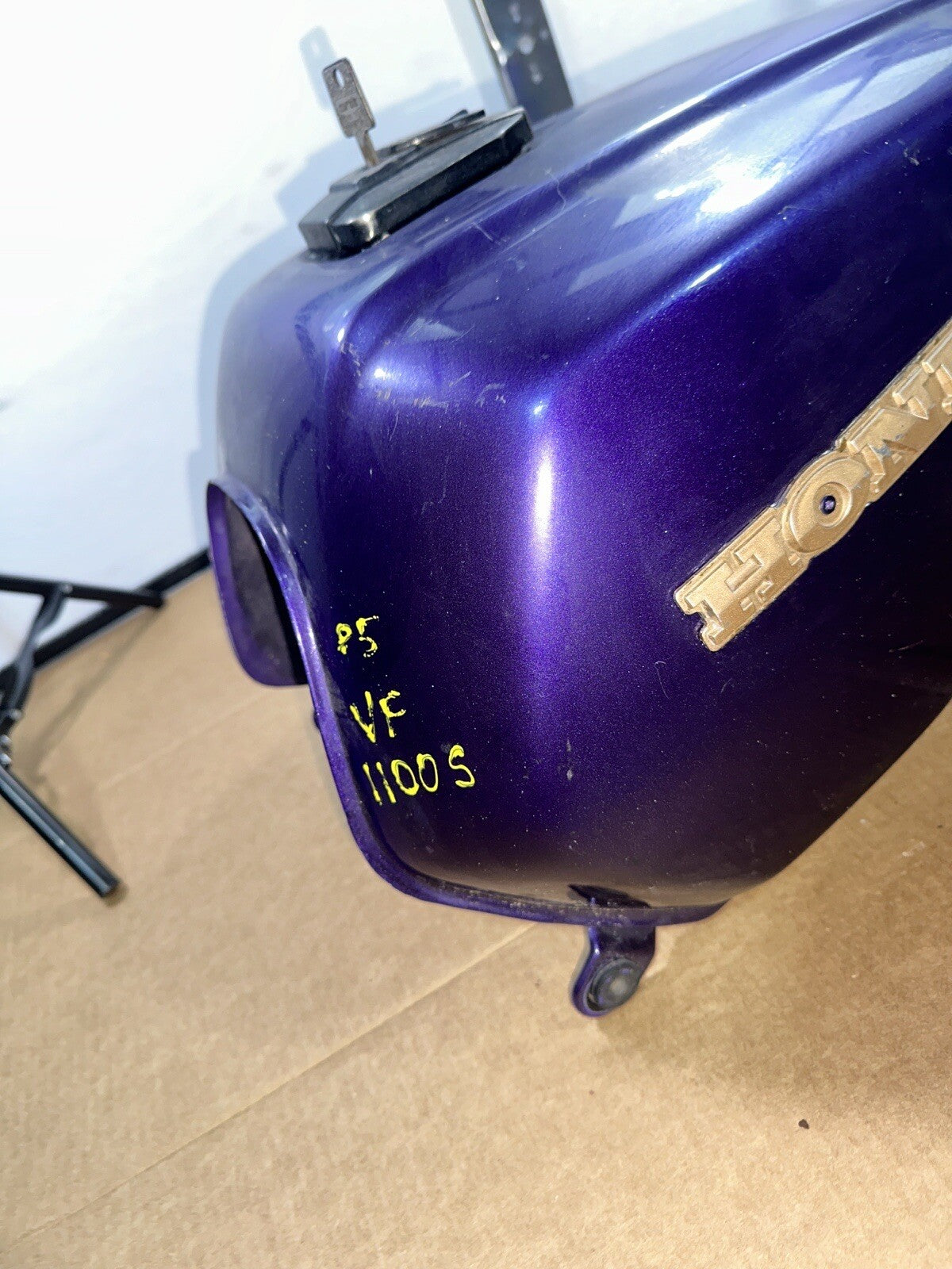 1985 85 84-85 Honda V65 Sabre 1100 VF1100s Gas Fuel Petrol Tank Reservoir