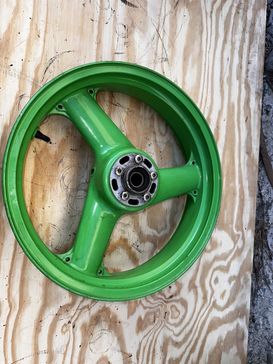 1996 94-97 Kawasaki Ninja ZX9 ZX900 Front Wheel Rim  17x3.5 OEM