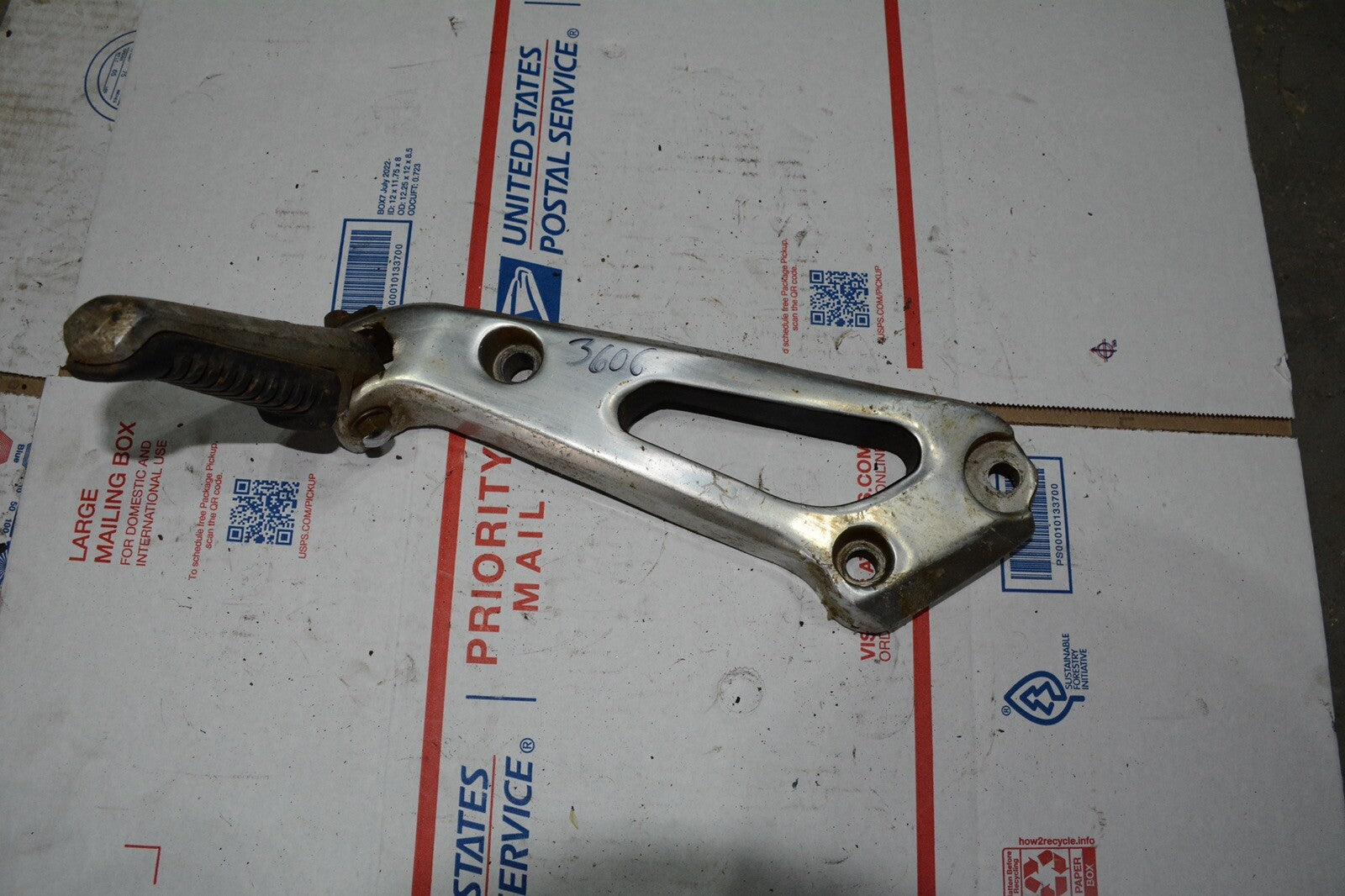 Suzuki GS1100 GS 1100 GS1100E 1983 83 Left Rear Peg And Mount