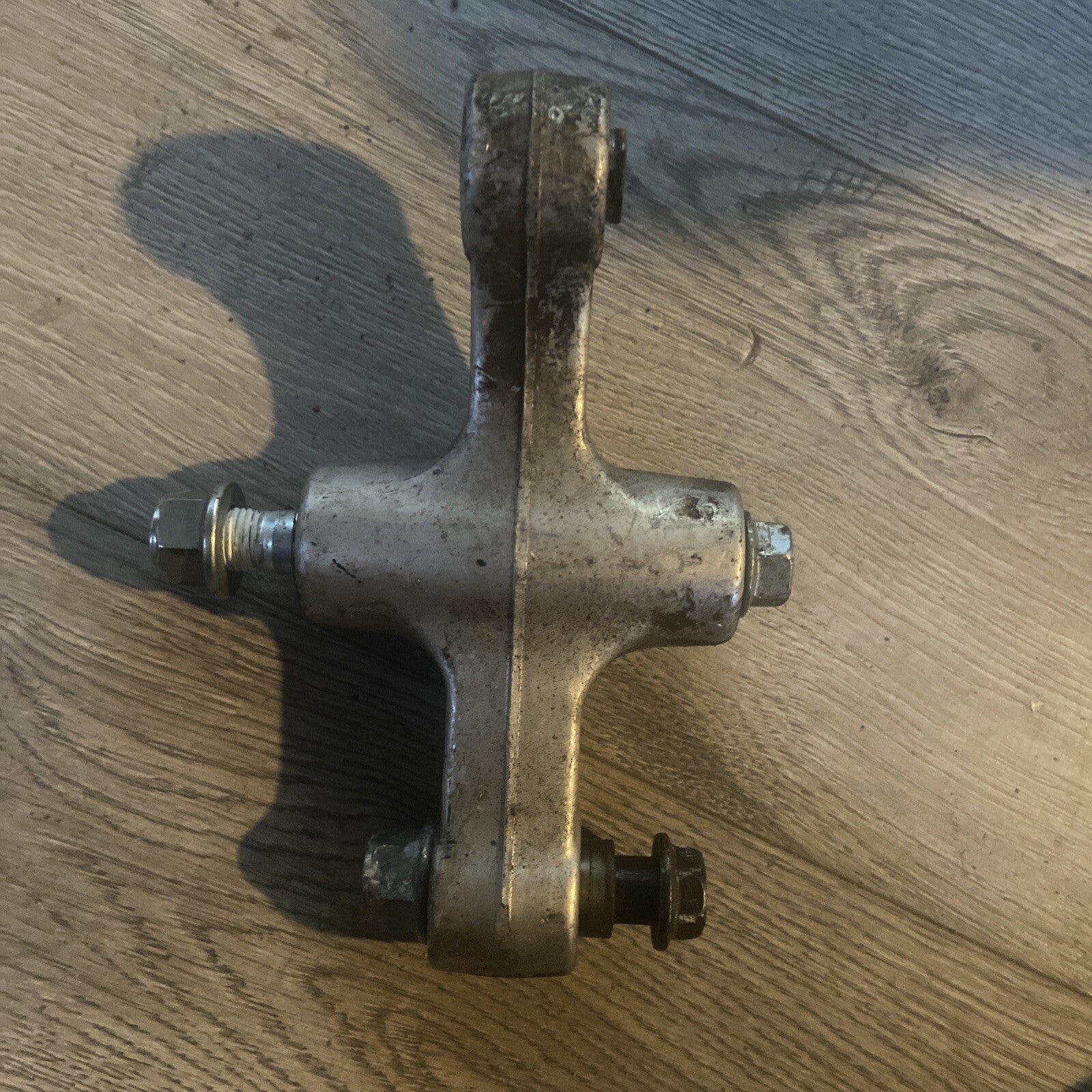 00-03 SUZUKI BANDIT GSF OEM REAR DOGBONE SHOCK LINKAGE LINK