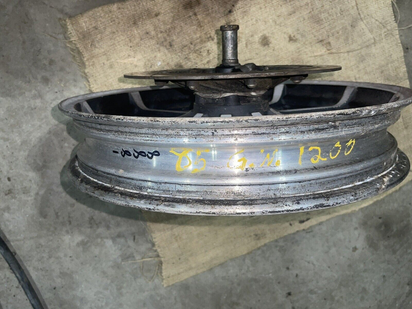 1983-1987 1984 84 HONDA GOLDWING GL1200A ASPENCADE FRONT WHEEL RIM