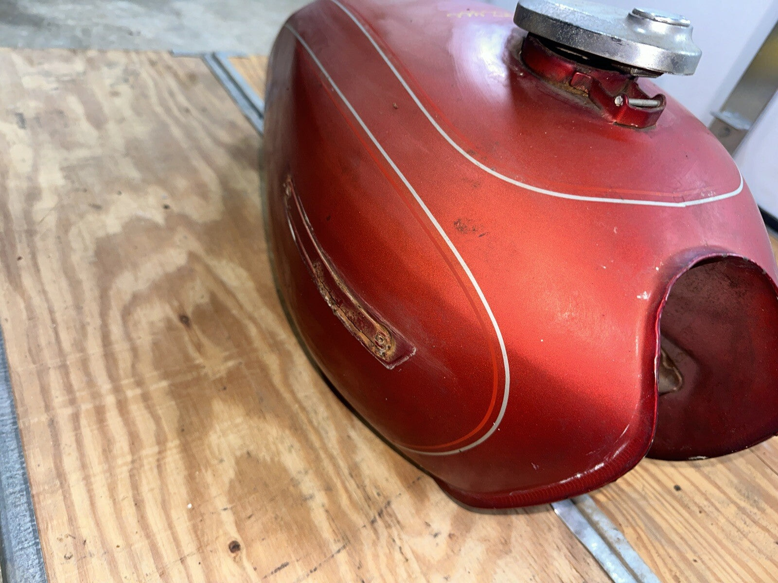 1974-77 Kawasaki KZ400 KZ 400 Gas Tank Fuel