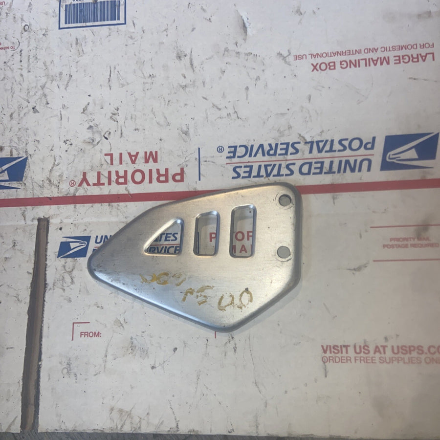 2002 02 99-02 SUZUKI SV650 650 FRONT FOOT REST LEFT HAND LH HEEL GUARD