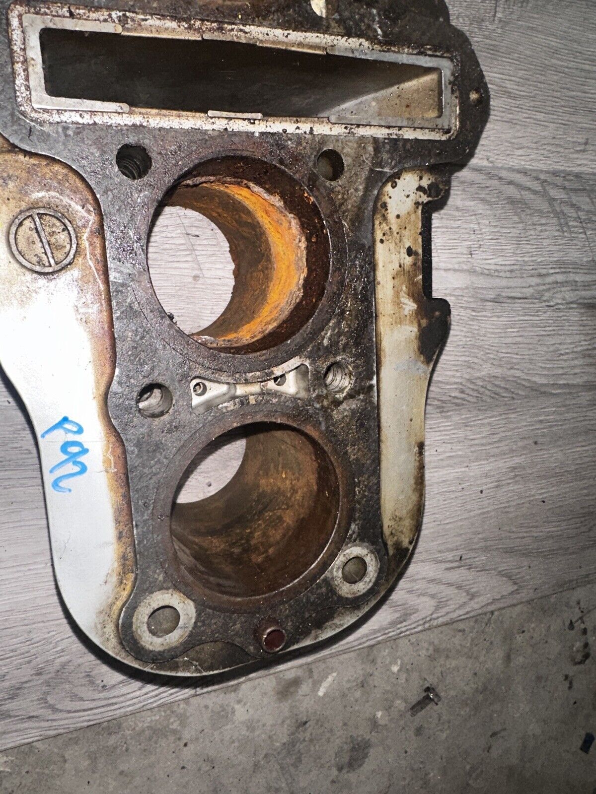 2002 Yamaha YZF R6 R6R OEM Rear Right RH Foot Peg Rest Bracket Hanger