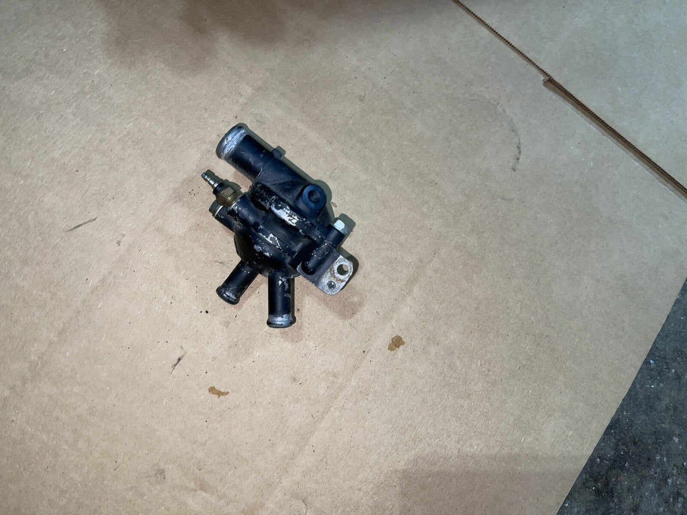 1986 Honda Interceptor 500 VF500F Thermostat Case Cover Housing 84-86 VF 500F
