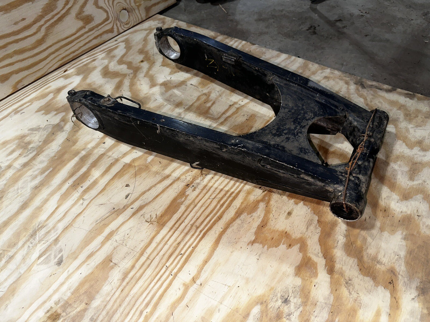 Rear Swingarm Assy. / Complete Back Swing Arm 95-01 ZX11 Ninja ZX-11 ZX1100D