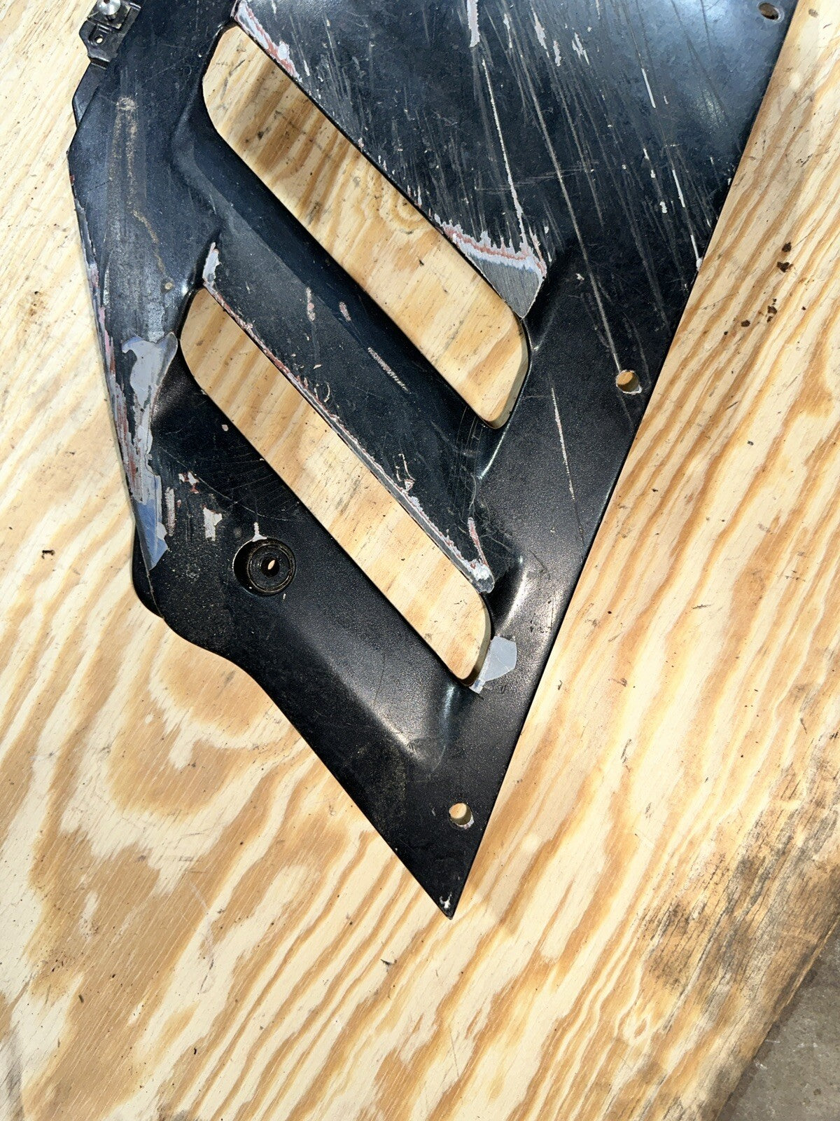 1992 Suzuki GSXR750 GSX-R750 OEM Right Mid Middle Cowling Fairing Side Cover