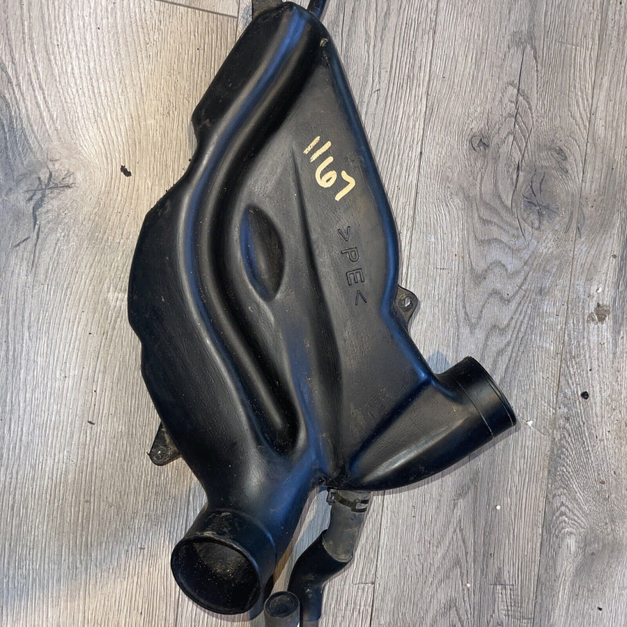 2001 YAMAHA R6 RAM AIR INTAKE TUBE DUCT SCOOP YZFR6 YZF 99 00 01 02 YA