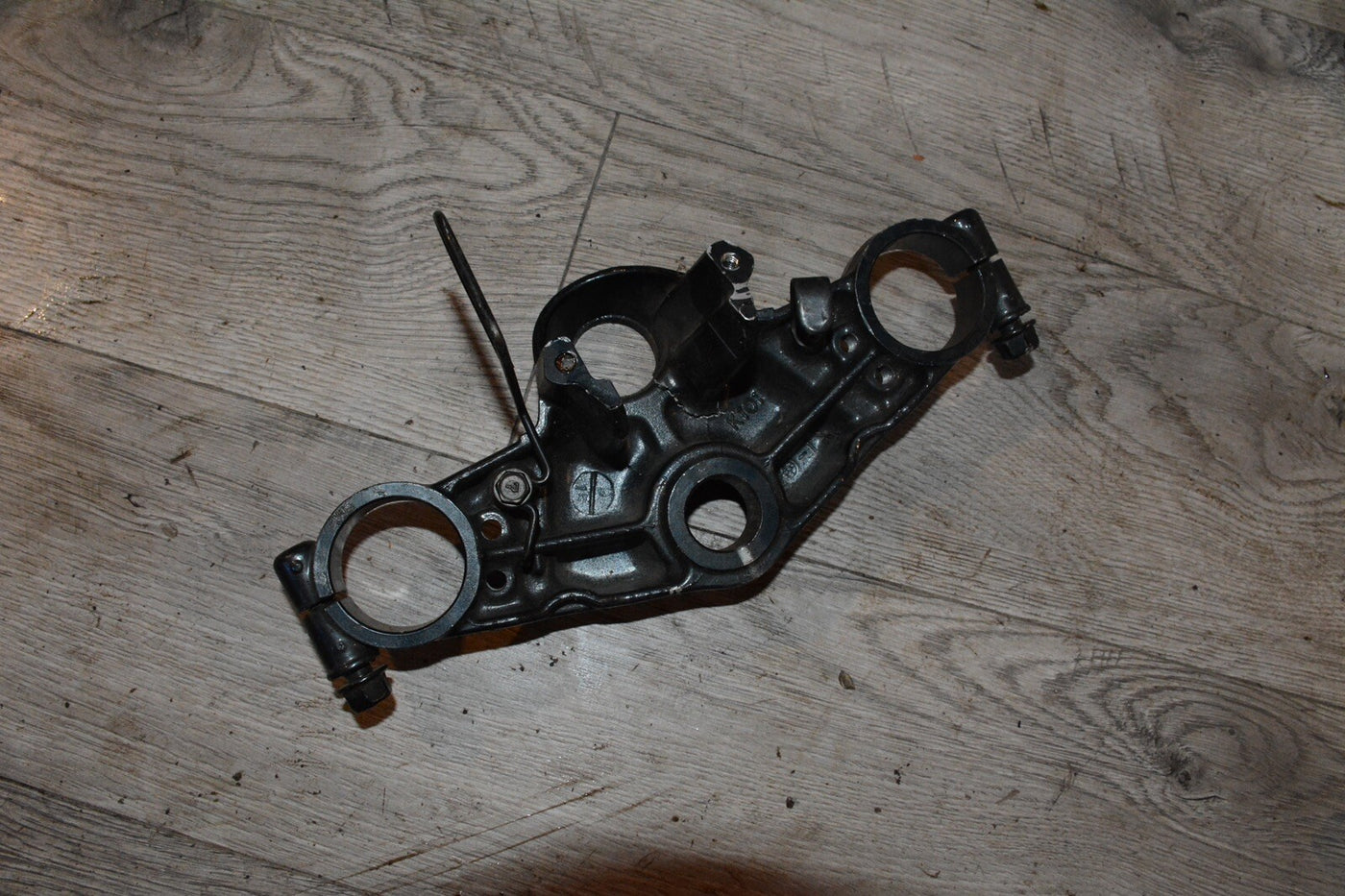 94-01 Kawasaki Ninja ZX11 ZX-11 FRONT UPPER TRIPLE TREE CLAMP OEM