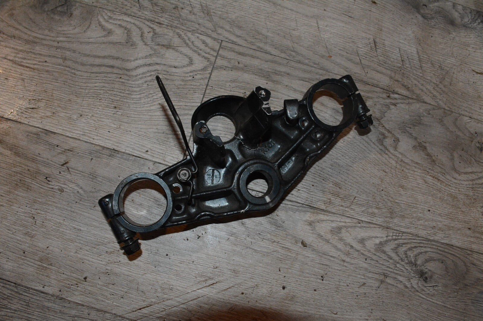 94-01 Kawasaki Ninja ZX11 ZX-11 FRONT UPPER TRIPLE TREE CLAMP OEM