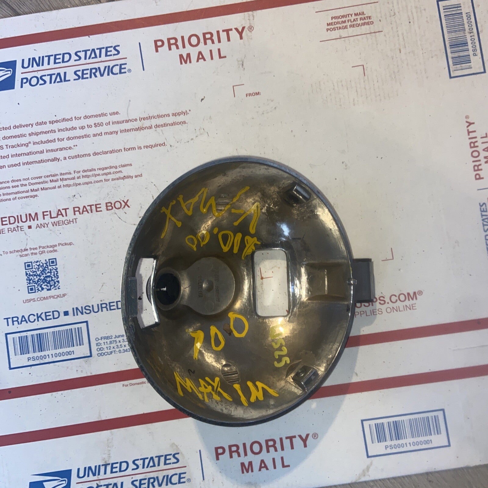 1985 Yamaha Maxim XJ700 Headlight Bucket Chrome Mount