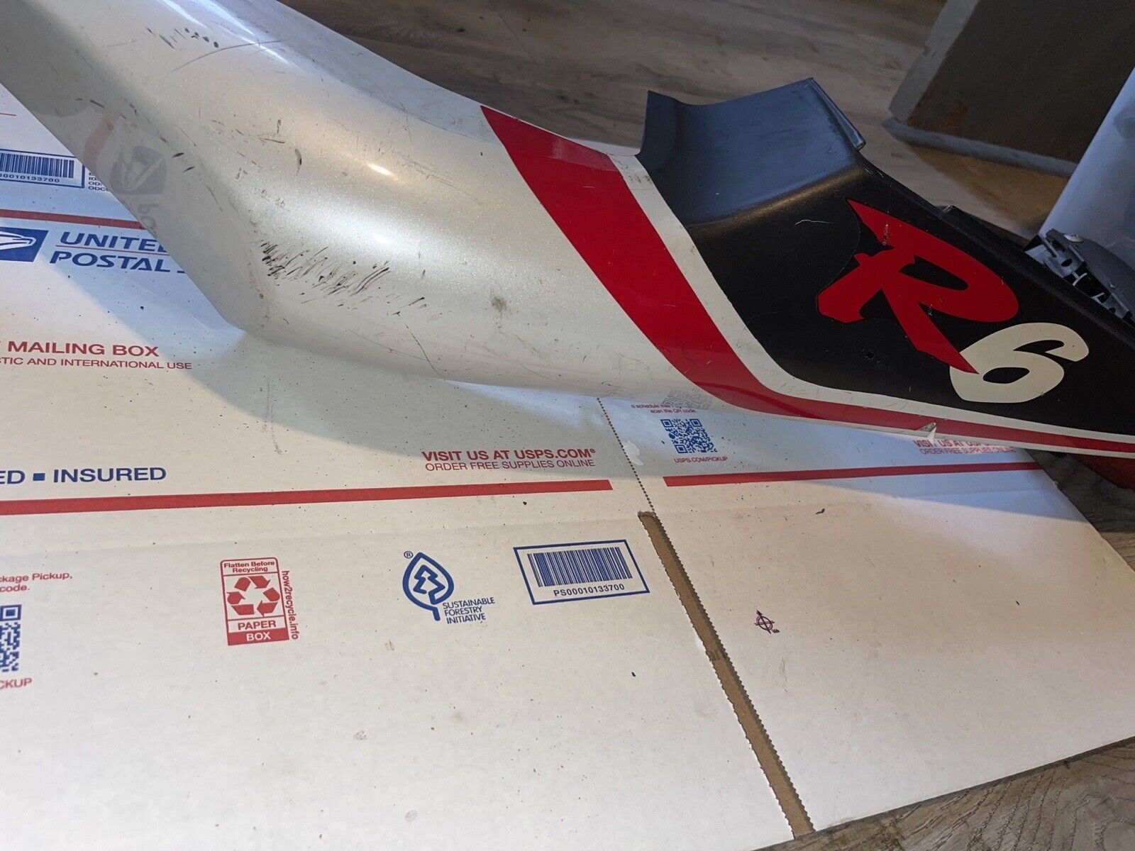 99-00 YAMAHA YZF R6 REAR BACK TAIL FAIRING COWL SHROUD LEFT SPLIT TAILLIGHT