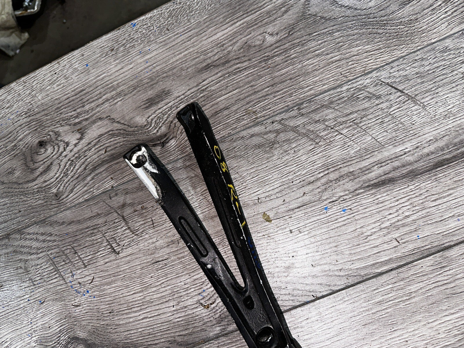07 08 Yamaha YZF R1 Rear Left Right Passenger Peg Bracket OEM SET