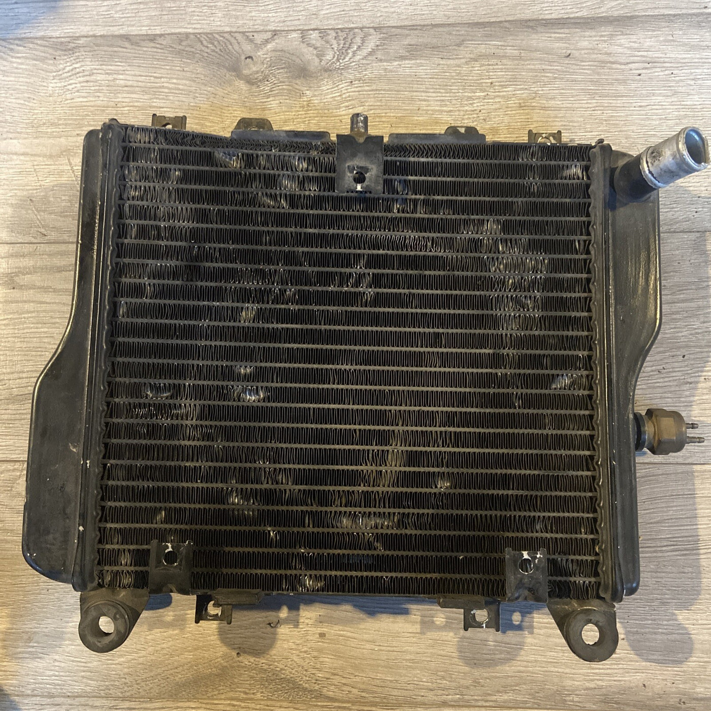 1990 KAWASAKI NINJA ZX10 ENGINE RADIATOR