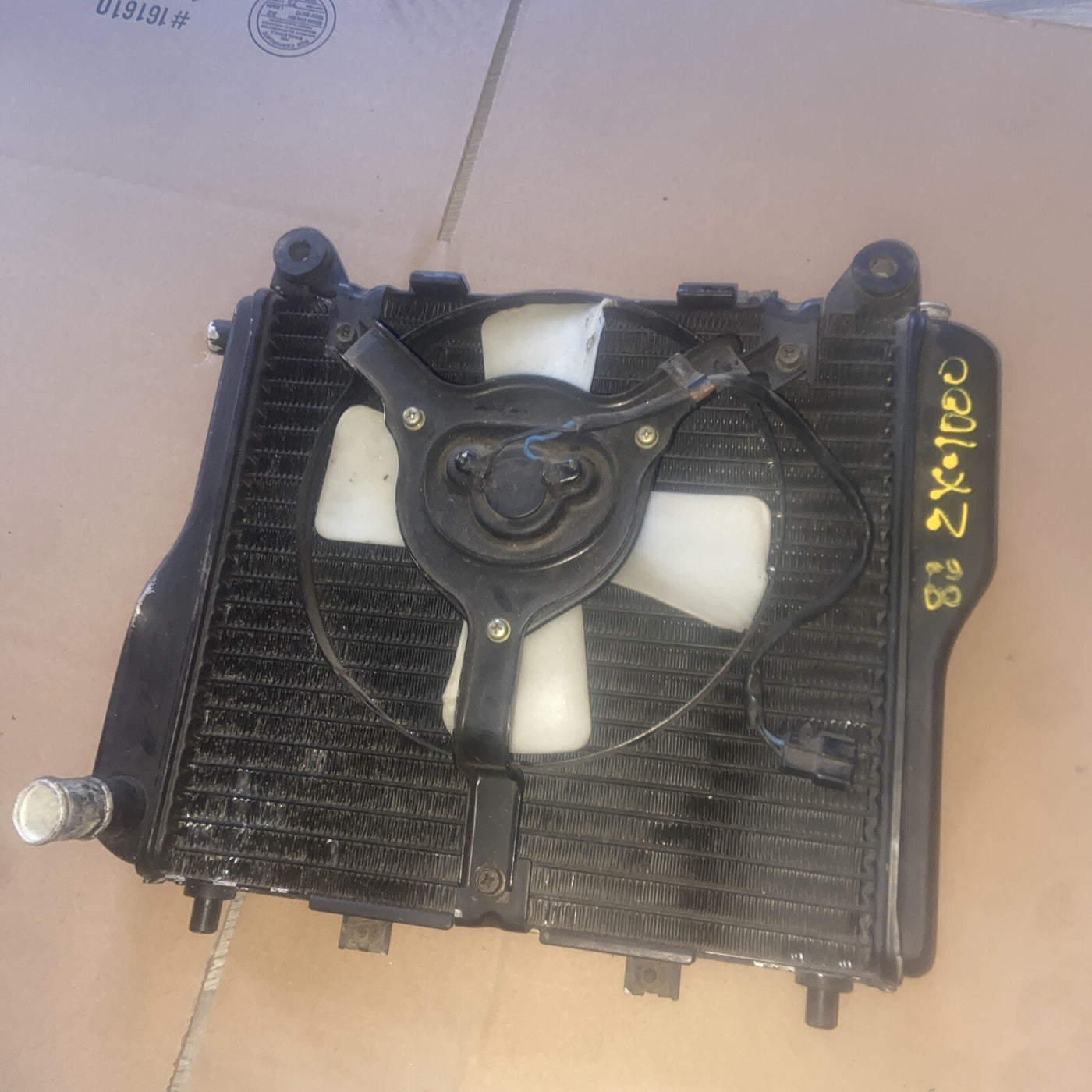 86 Kawasaki ZX1000 ZX 1000 Ninja Engine Radiator 