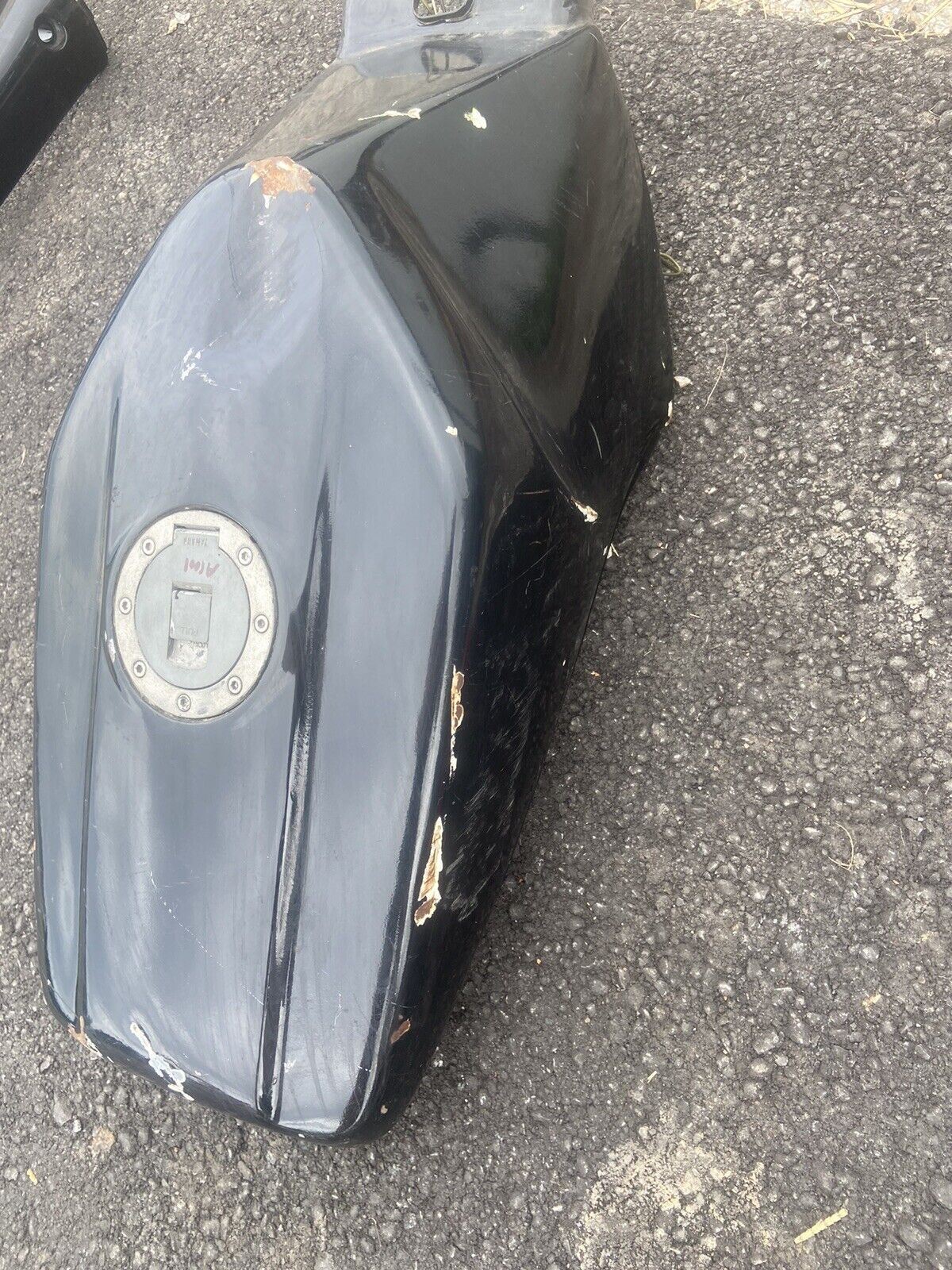 1986 Yamaha FZ600 Fuel Tank Gas Tank