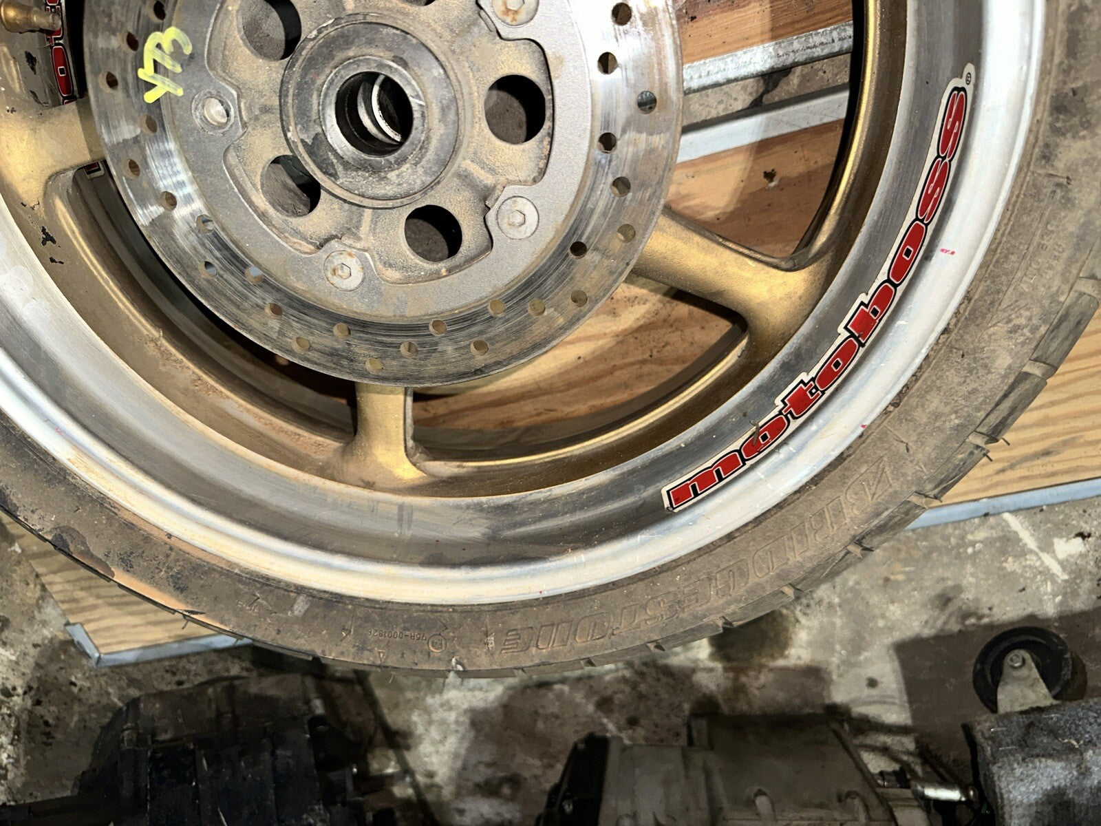 2003 - 2005 Yamaha Yzf R6 06 - 09 R6s Oem Rear Wheel Rim Tire