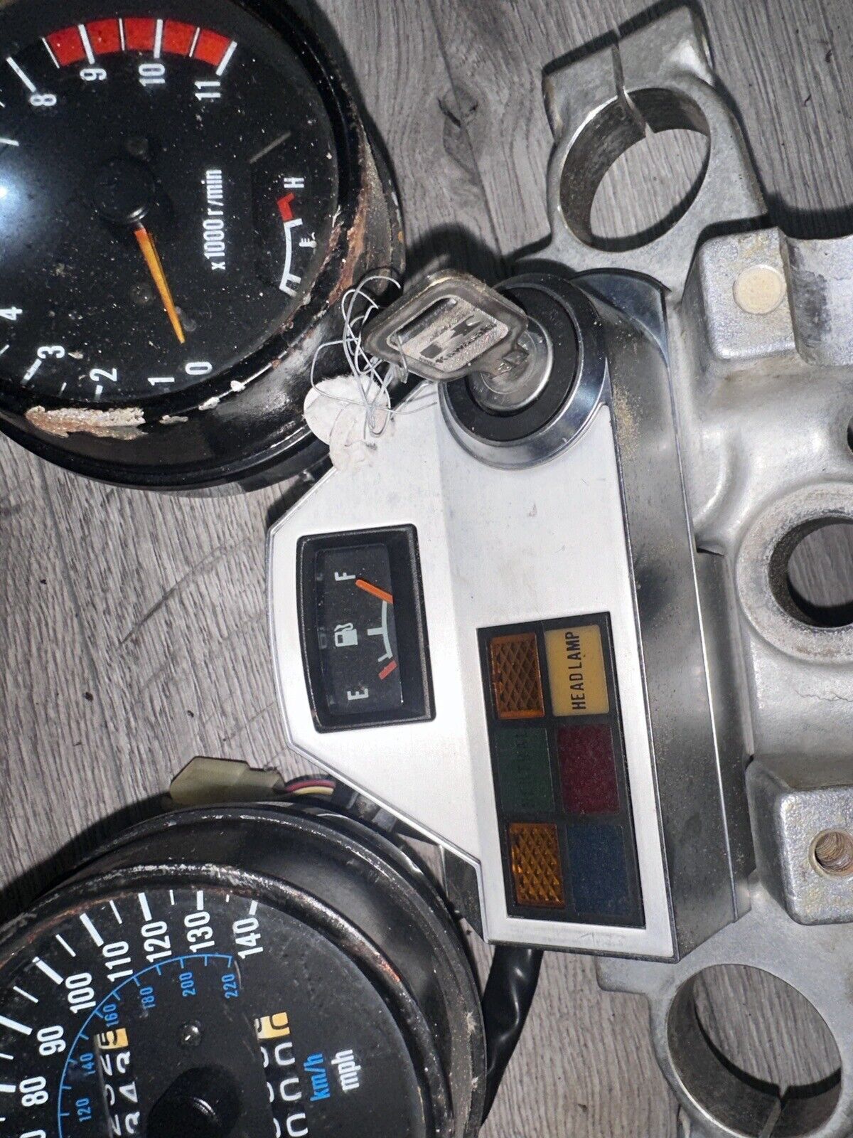 1985 Kawasaki Vulcan VN700 Gauge Cluster Speedometer Tachometer instrument panel