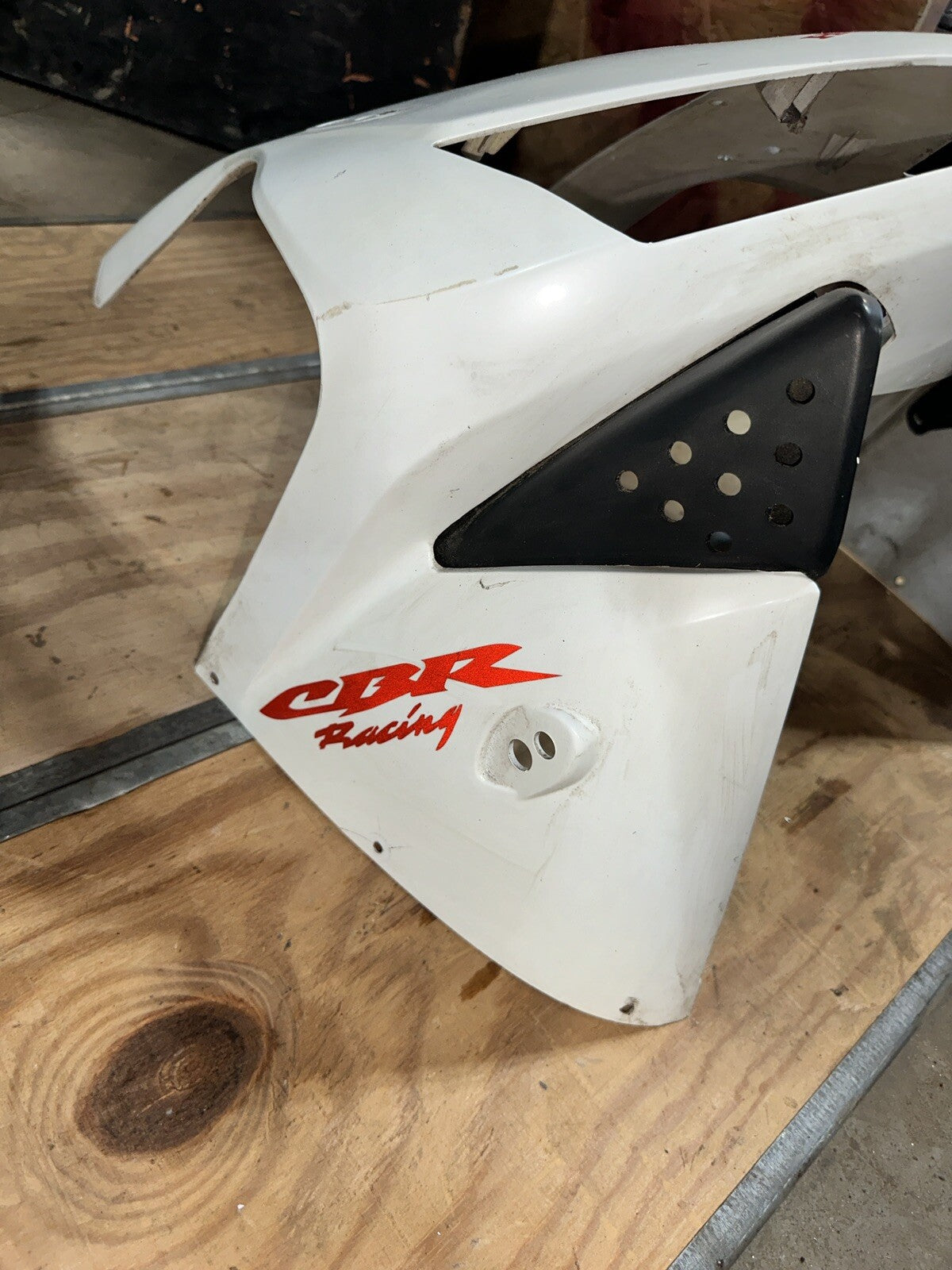 03-04 HONDA CBR600RR FRONT UPPER NOSE FAIRING COWL SHROUD