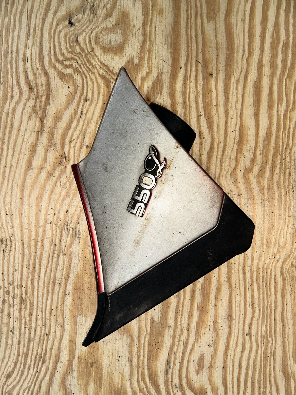 Suzuki GS550L Right Side Cover  47111-43510-22 P3675