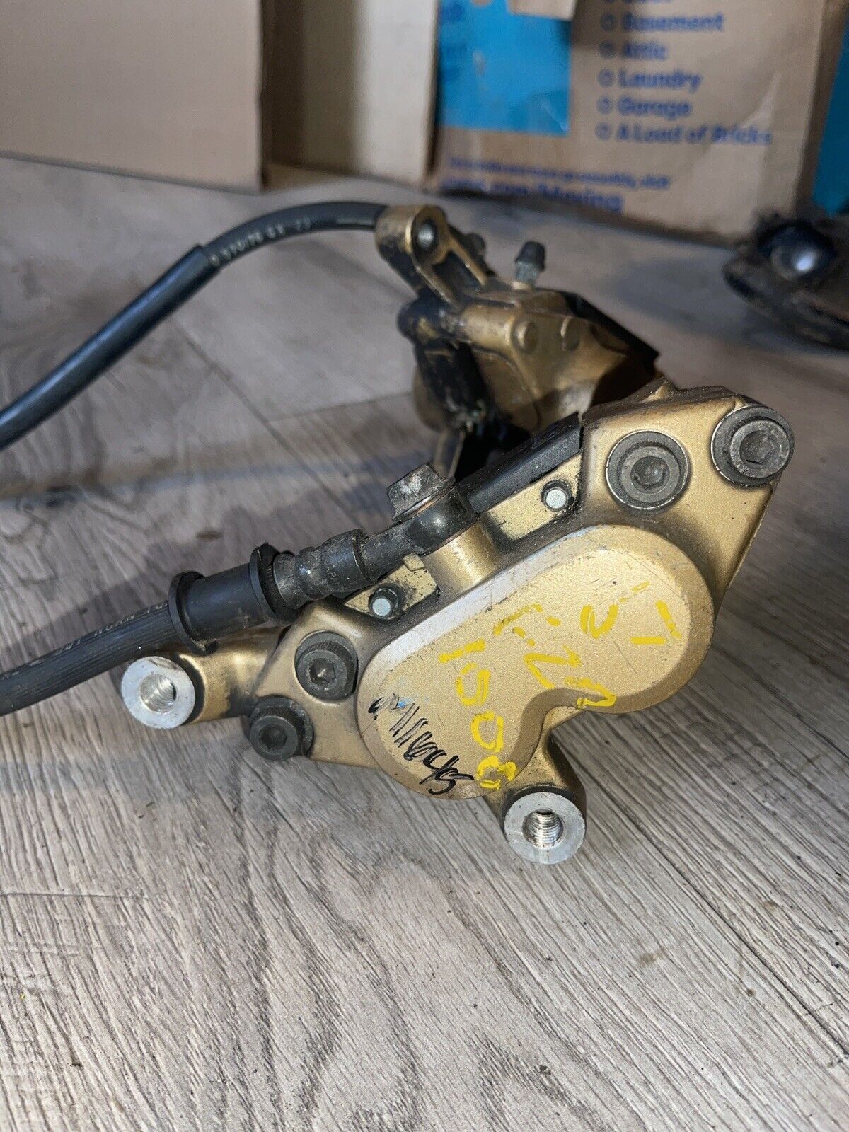 87 Yamaha FZR 1000 FZR1000 Front Brake Calipers