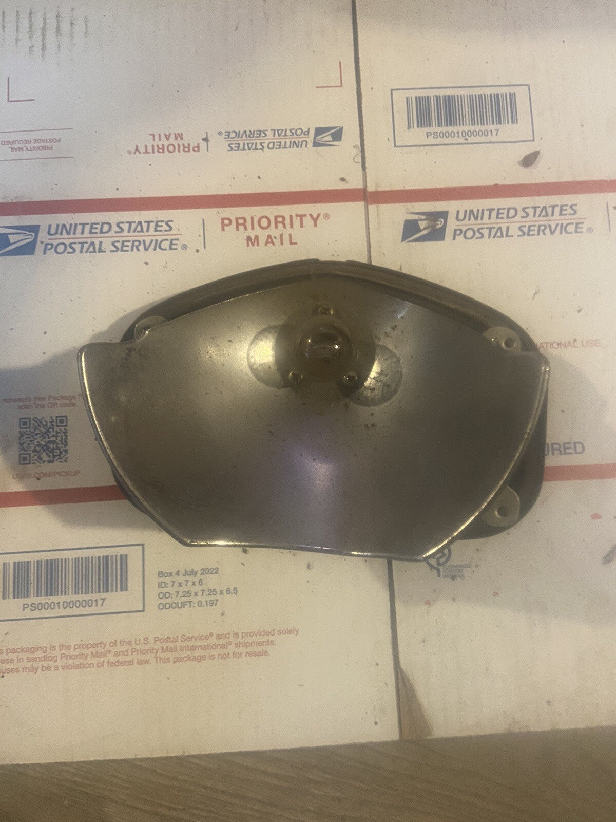 SUZUKI GS750E GS750 REAR TAIL TAILLIGHT BACK BRAKE LIGHT