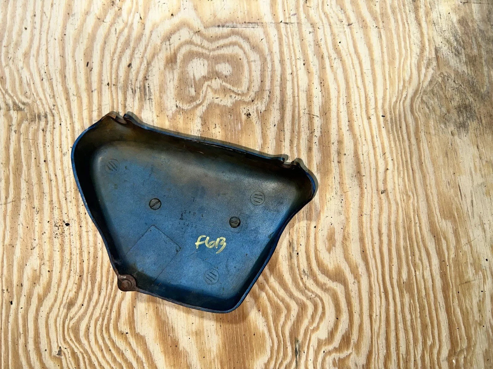 YAMAHA XS400 XS 400 SPECIAL 2 / OEM BLUE LEFT SIDE COVER PANEL