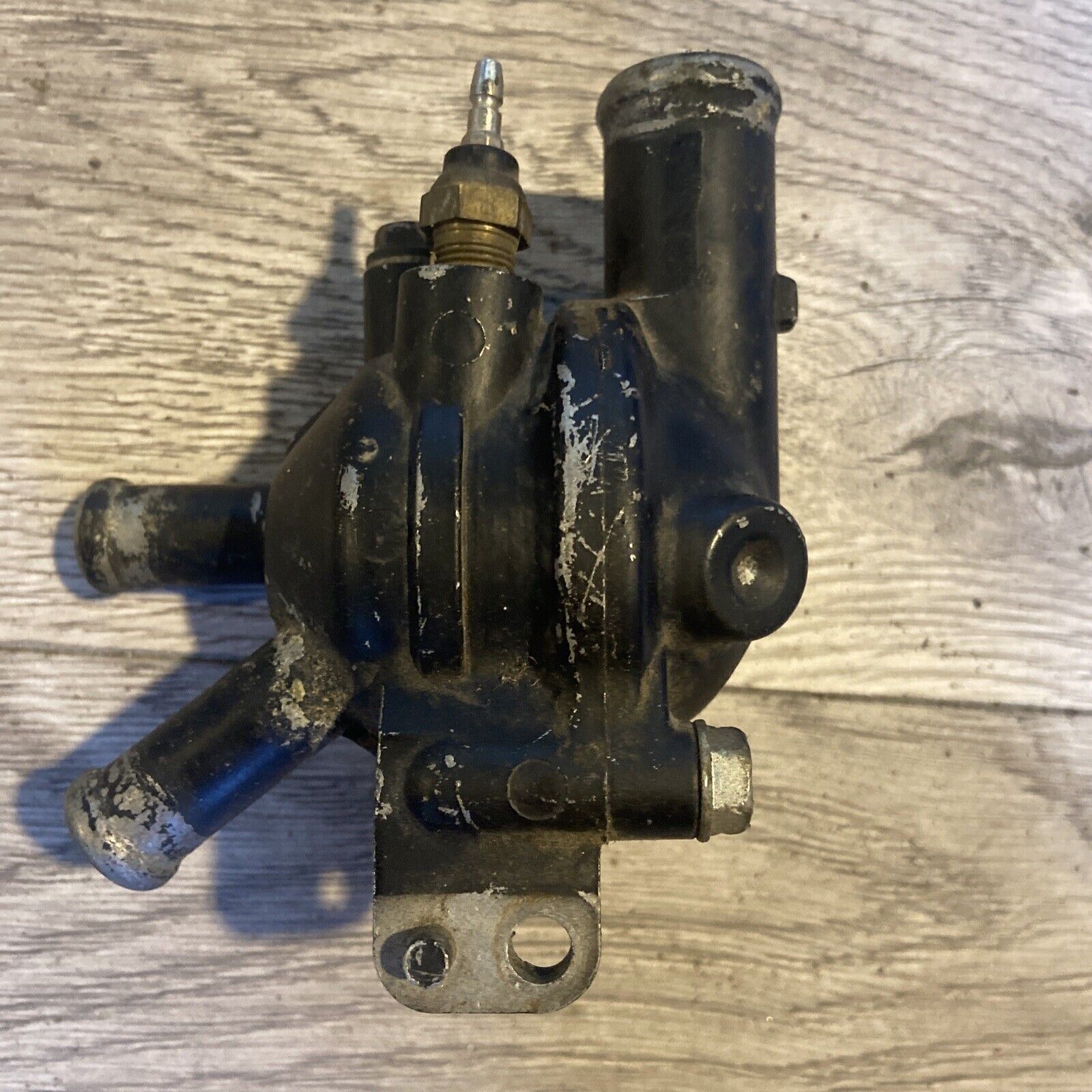 OEM thermostat housing 1984 85 86 HONDA VF500F Interceptor motorcycle