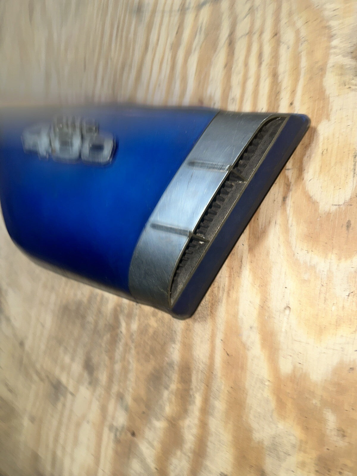 KAWASAKI KZ 400 KZ400 OHC RIGHT SIDE COVER PANEL PLASTIC