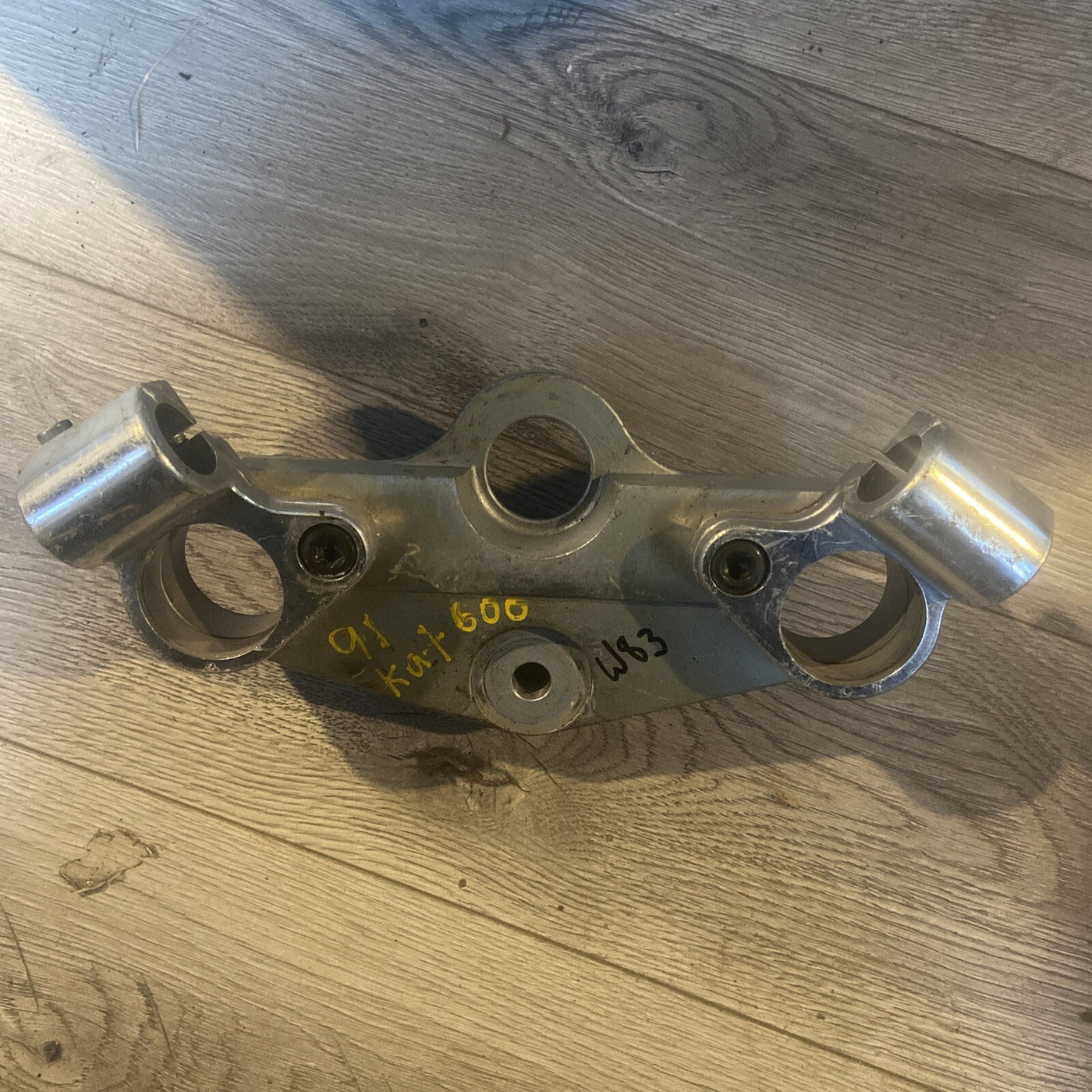 1991 Suzuki Katana 600 GSX600F UPPER TRIPLE TREE CLAMP
