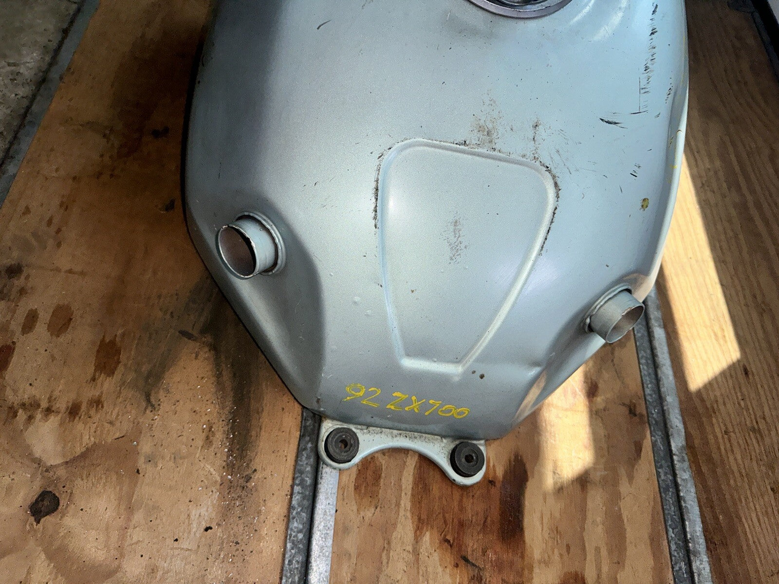 91-92 KAWASAKI NINJA ZX7R ZX750 GAS TANK FUEL CELL PETROL RESERVOIR