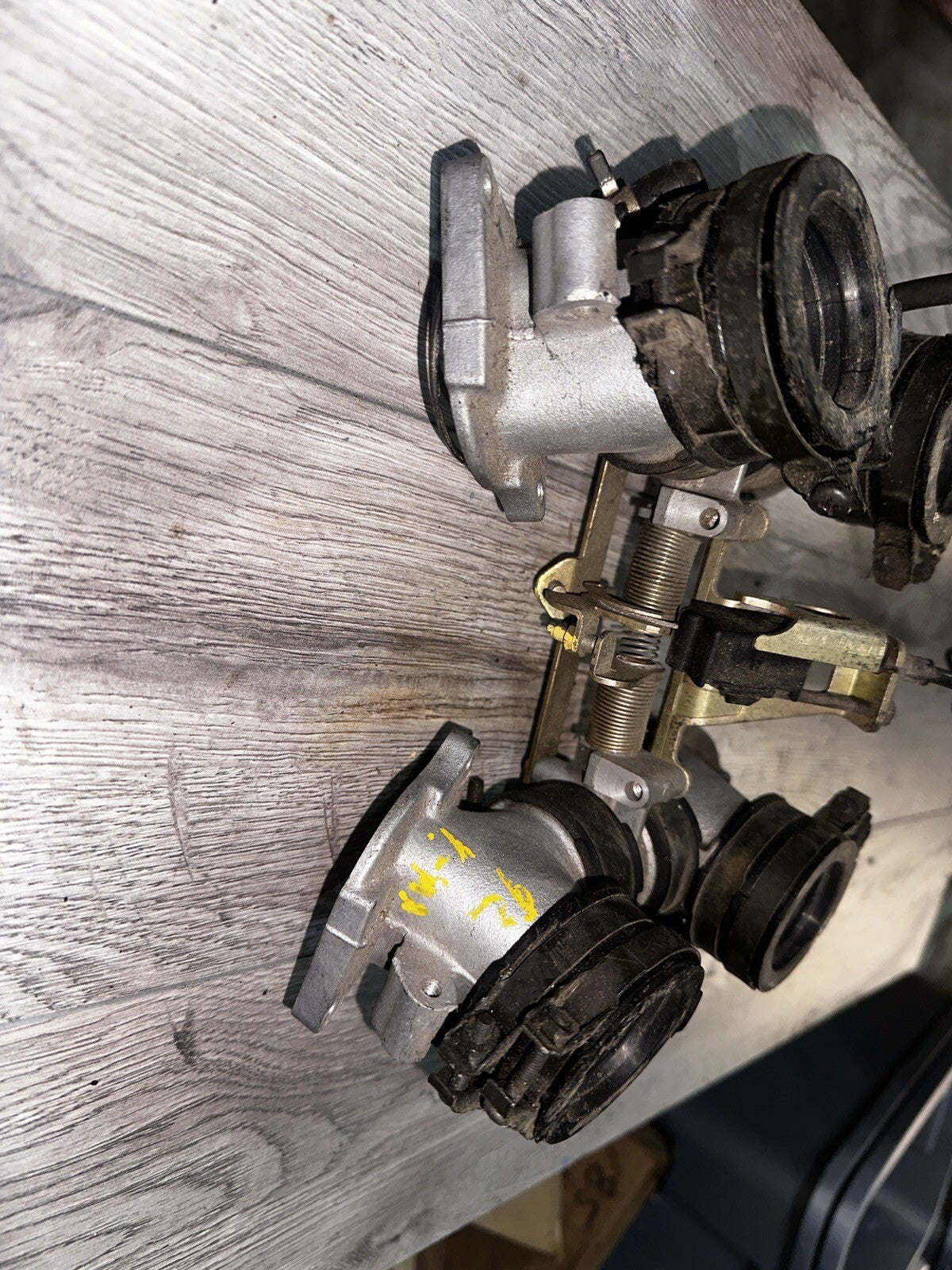 92 Yamaha Vmax Carburetor Boots Assembly 
