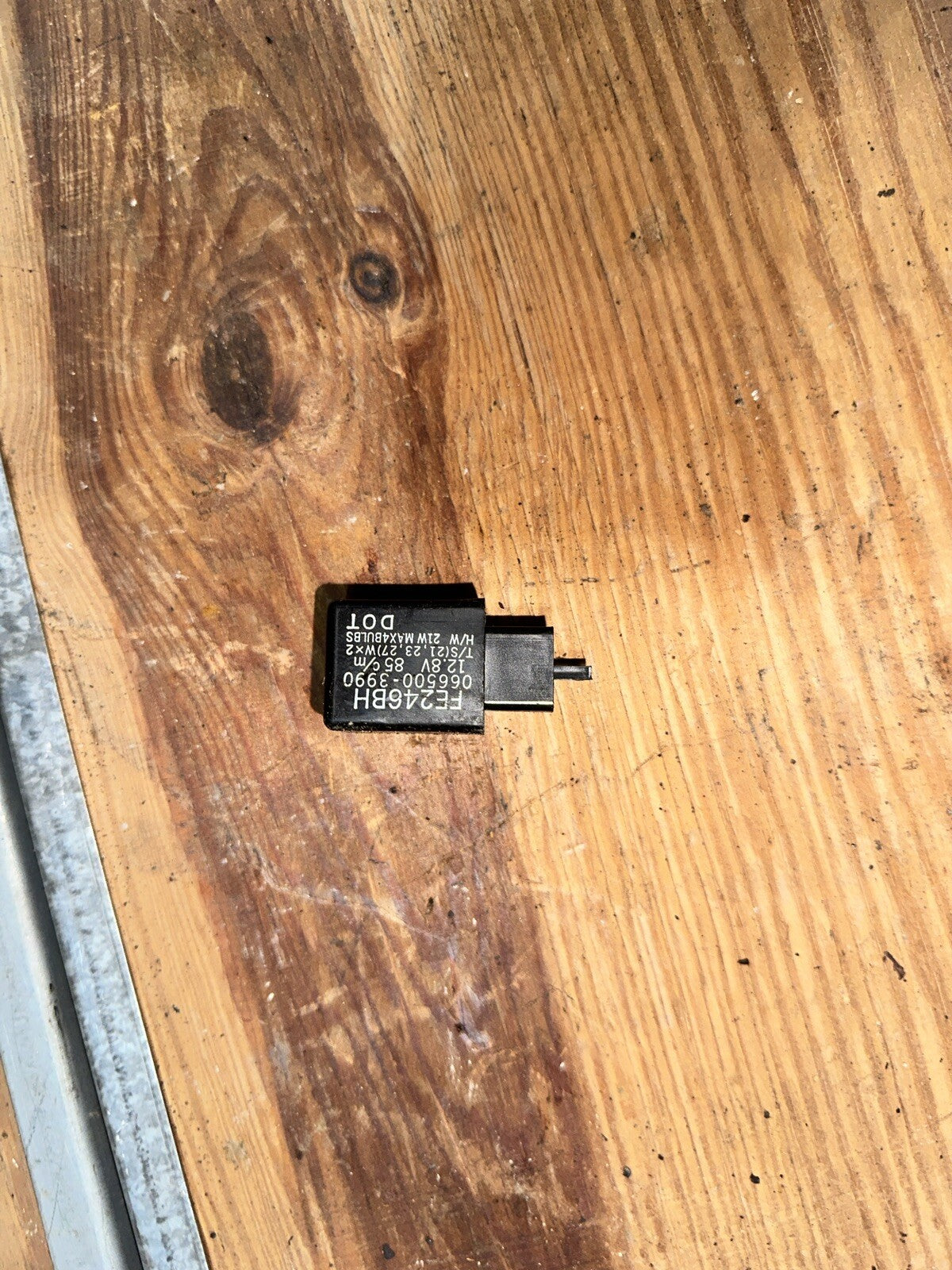 03-04 Yamaha R6 / 06-09 R6S Flasher Turn Signal Blinker Relay