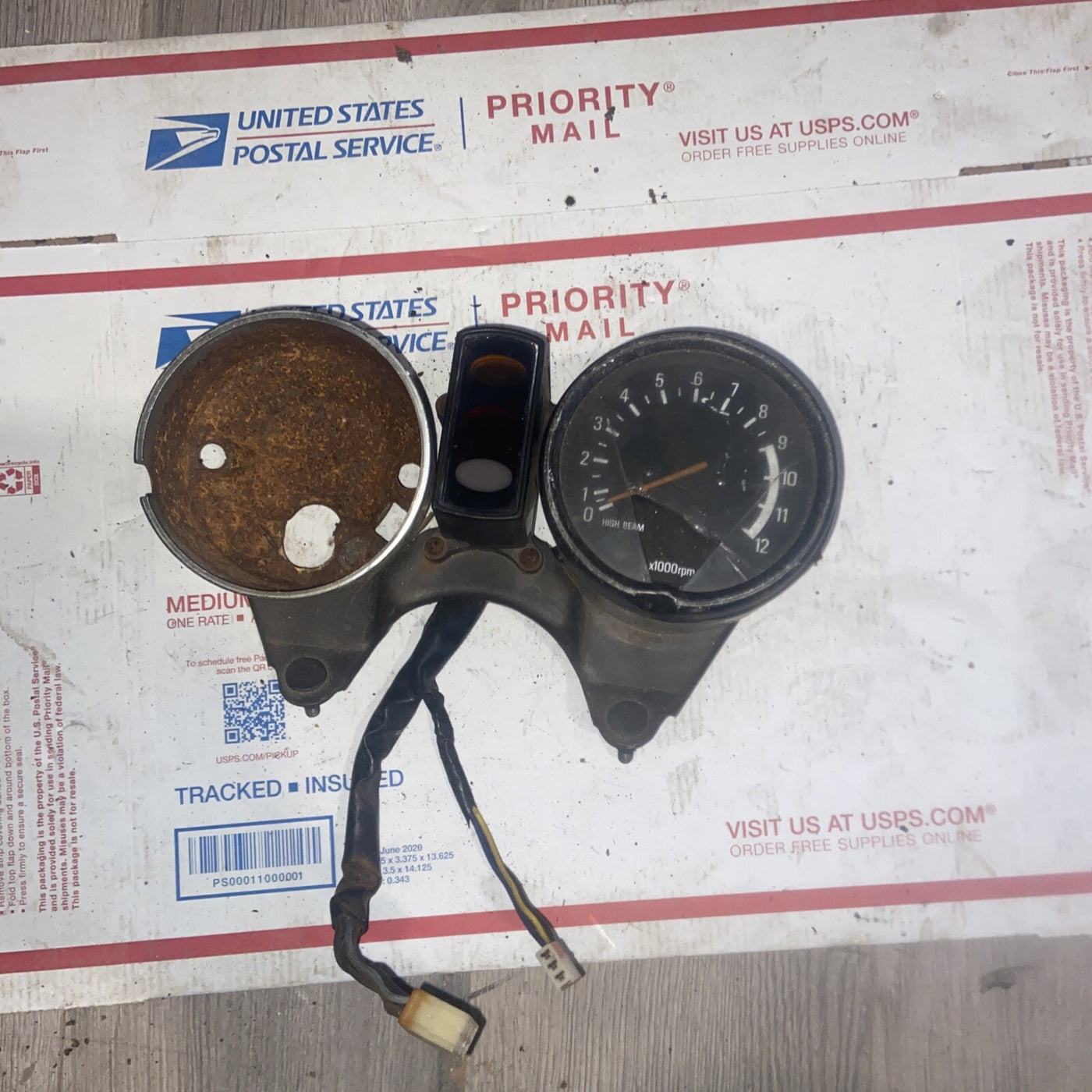 1981 81 YAMAHA XS 400 XS400 USED OEM SPEEDOMETER TACHOMETER CLUSTER 