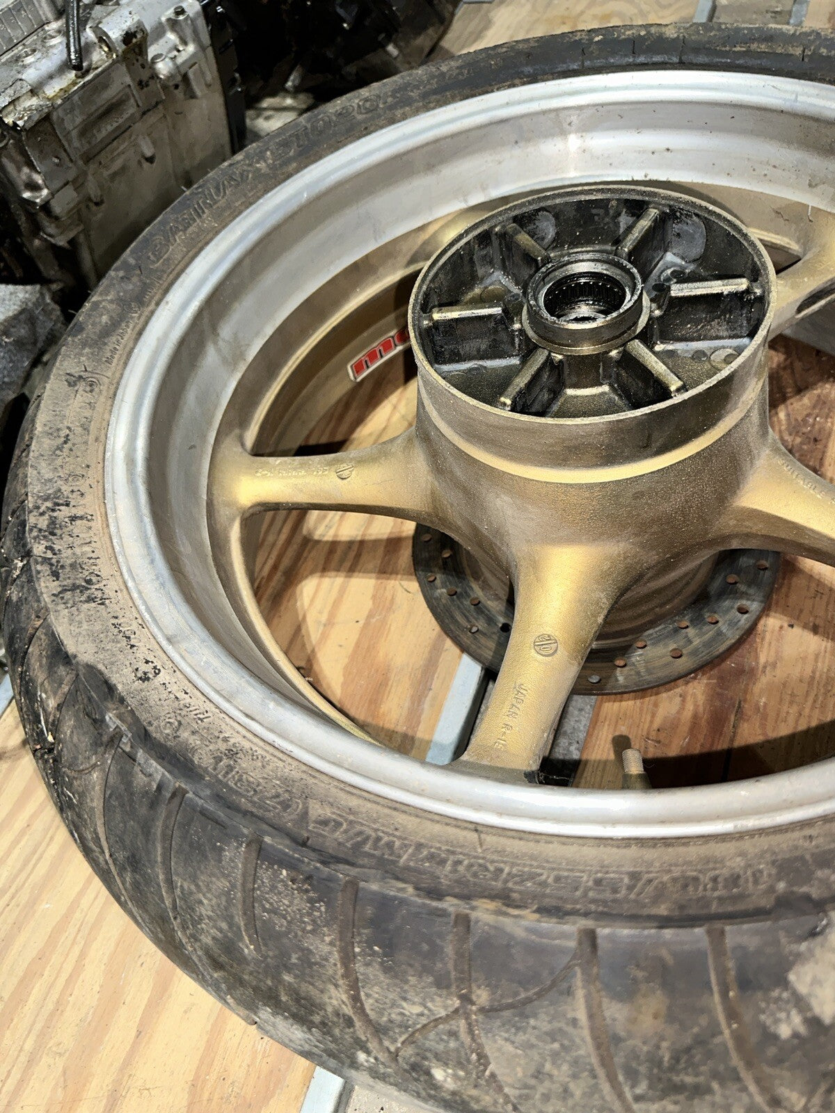 2003 - 2005 Yamaha Yzf R6 06 - 09 R6s Oem Rear Wheel Rim Tire