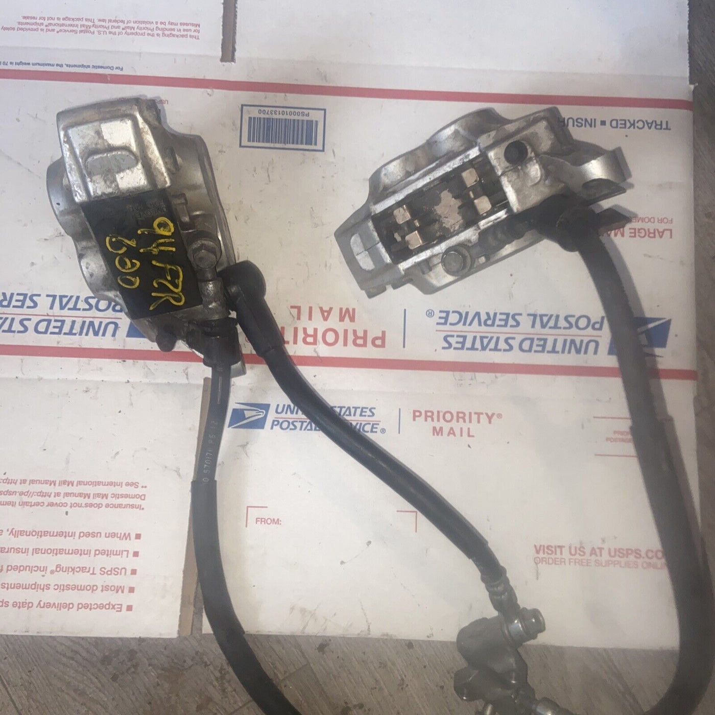 1994 YAMAHA FZR600 BRAKE CALIPER SET