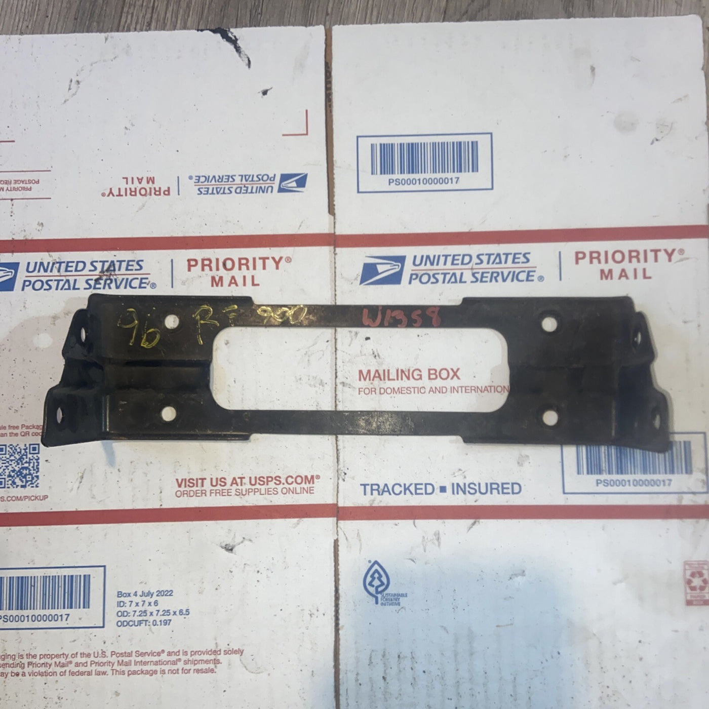 1994 94 Suzuki RF900 R RF 900 rear back fender mount bracket