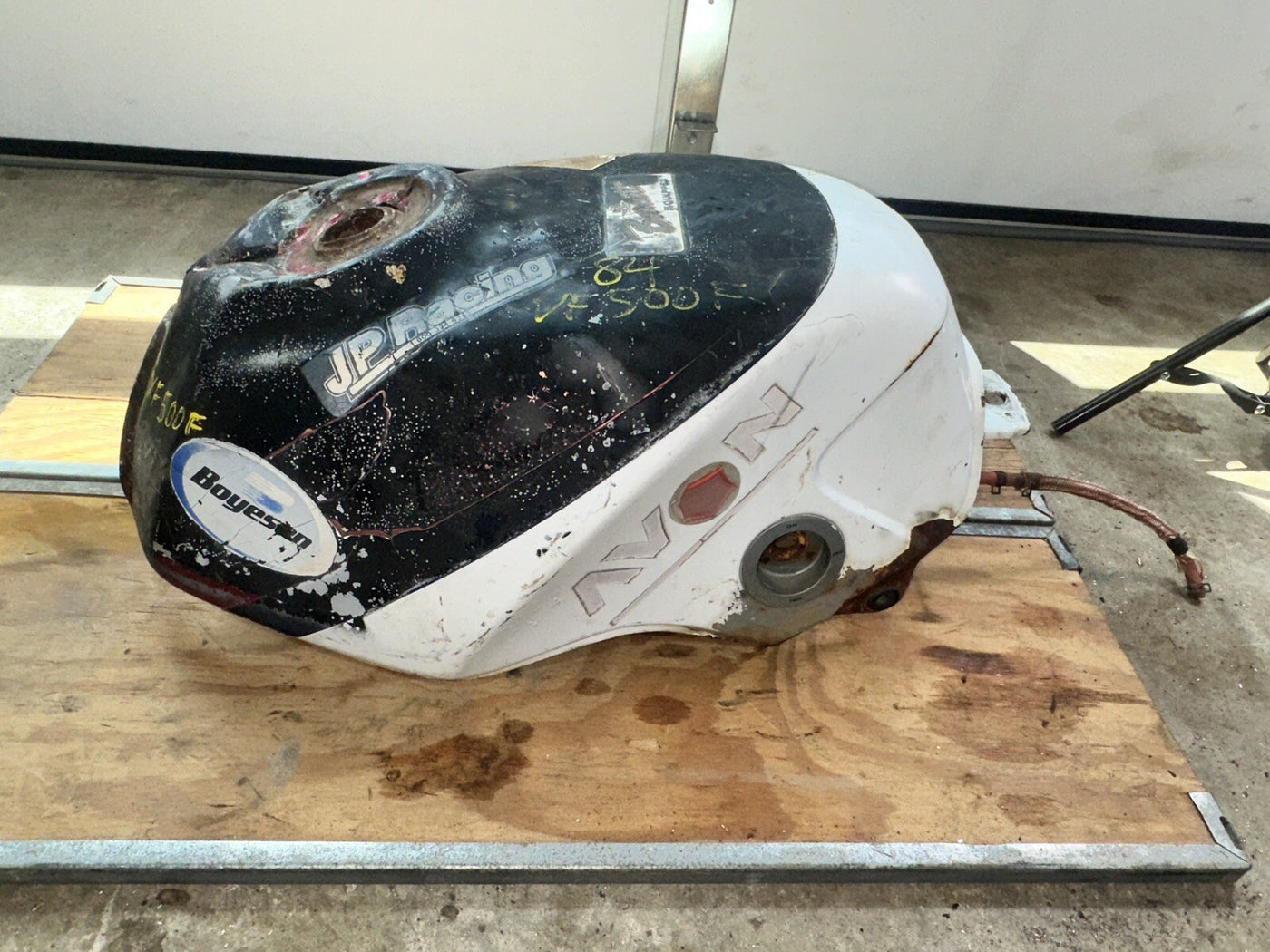 84 - 85 Honda VF500F Interceptor Gas Tank Fuel Cell Petrol Reservoir OEM