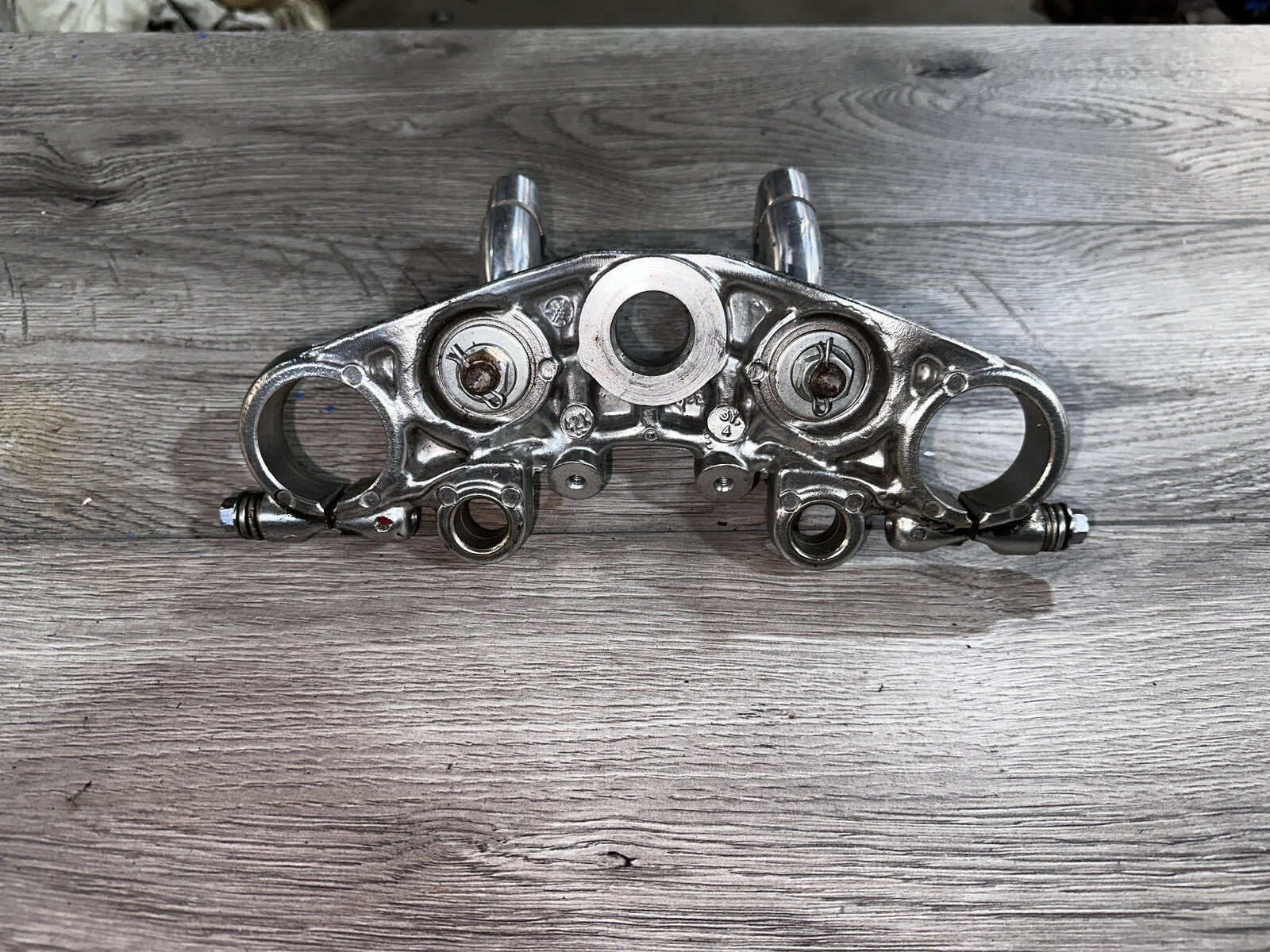 YAMAHA 85 XV1000 VIRAGO UPPER TRIPLE TREE  2AE-23340-30-00 XV 1000 jh