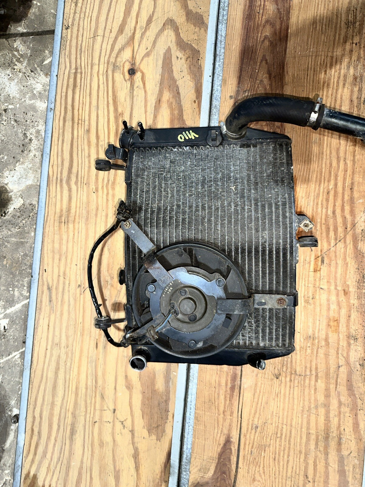 2003-05 Yamaha Yzf R6 Engine Radiator Motor Cooler Cooling Radiater OEM