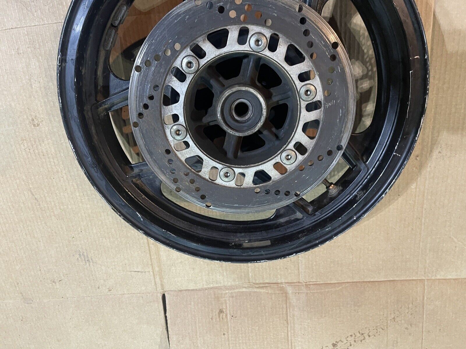 84 KAWASAKI ZX600 REAR WHEEL RIM