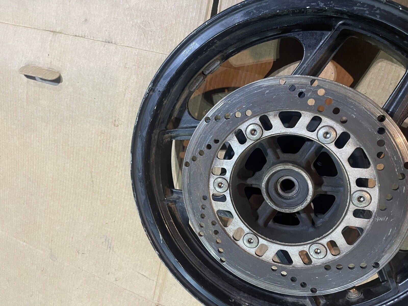 84 KAWASAKI ZX600 REAR WHEEL RIM